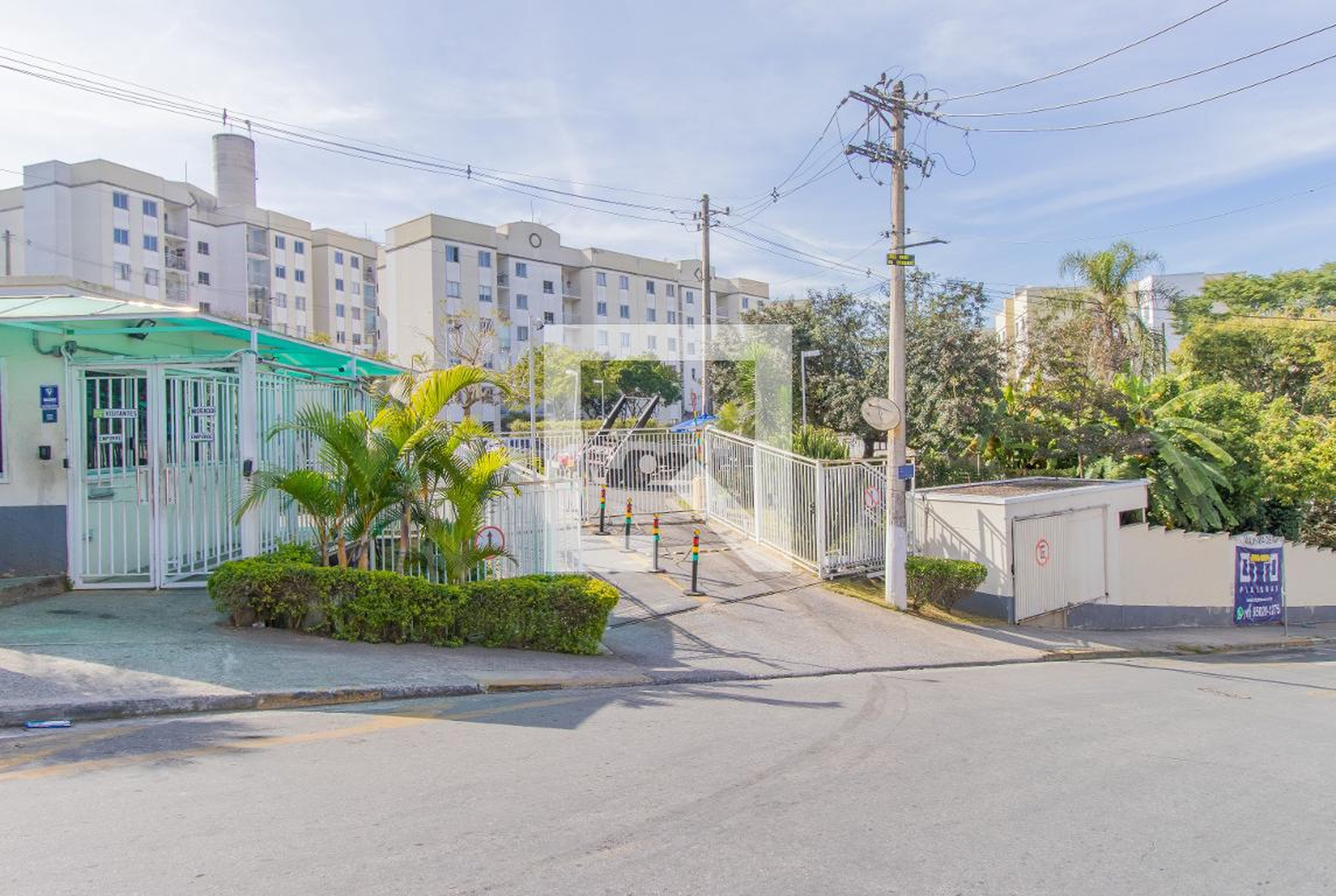 Fachada do condomínio Condomínio Bosque Clube Cotia