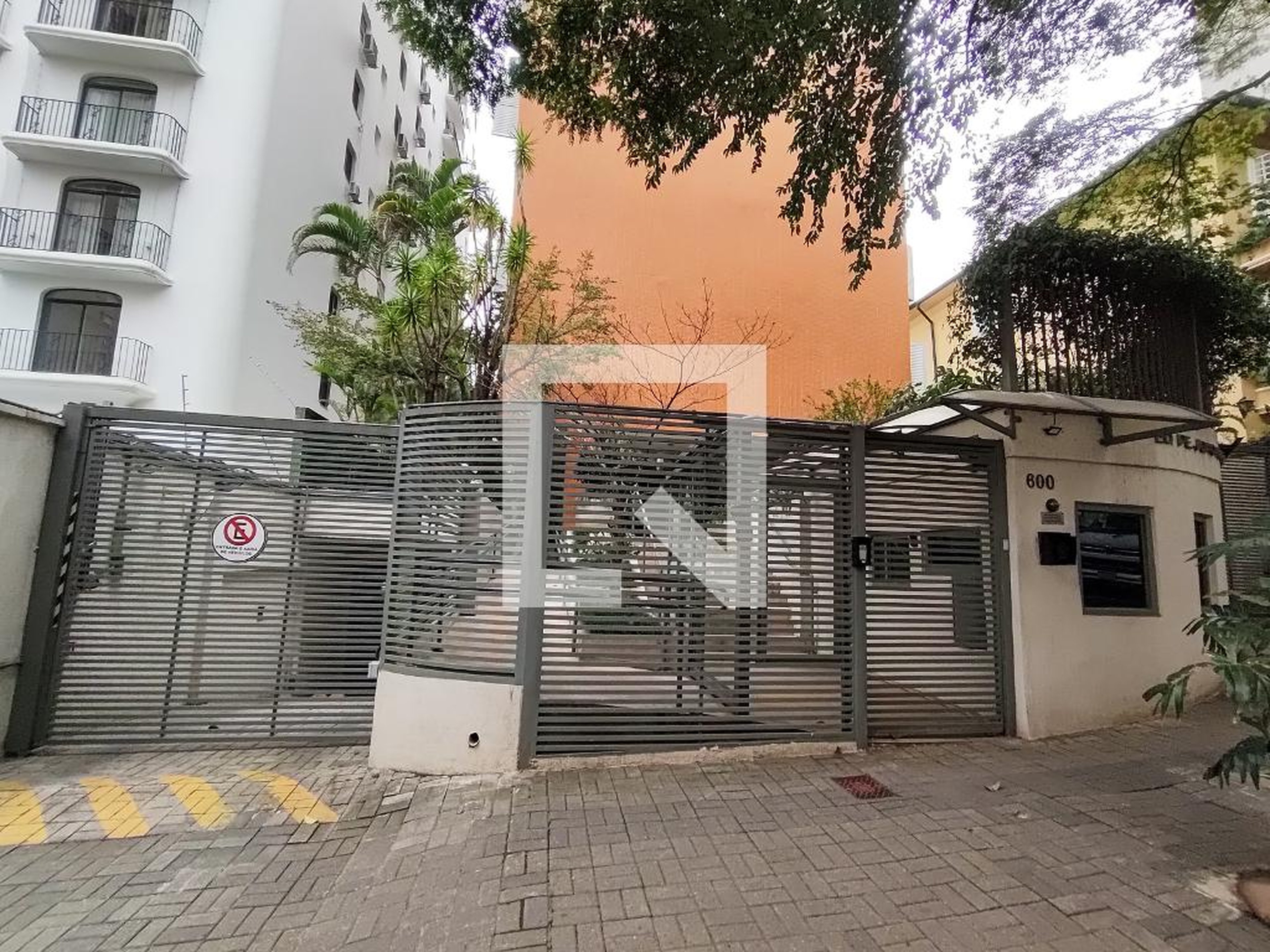 Fachada Condomínio em Alameda Itu, 600