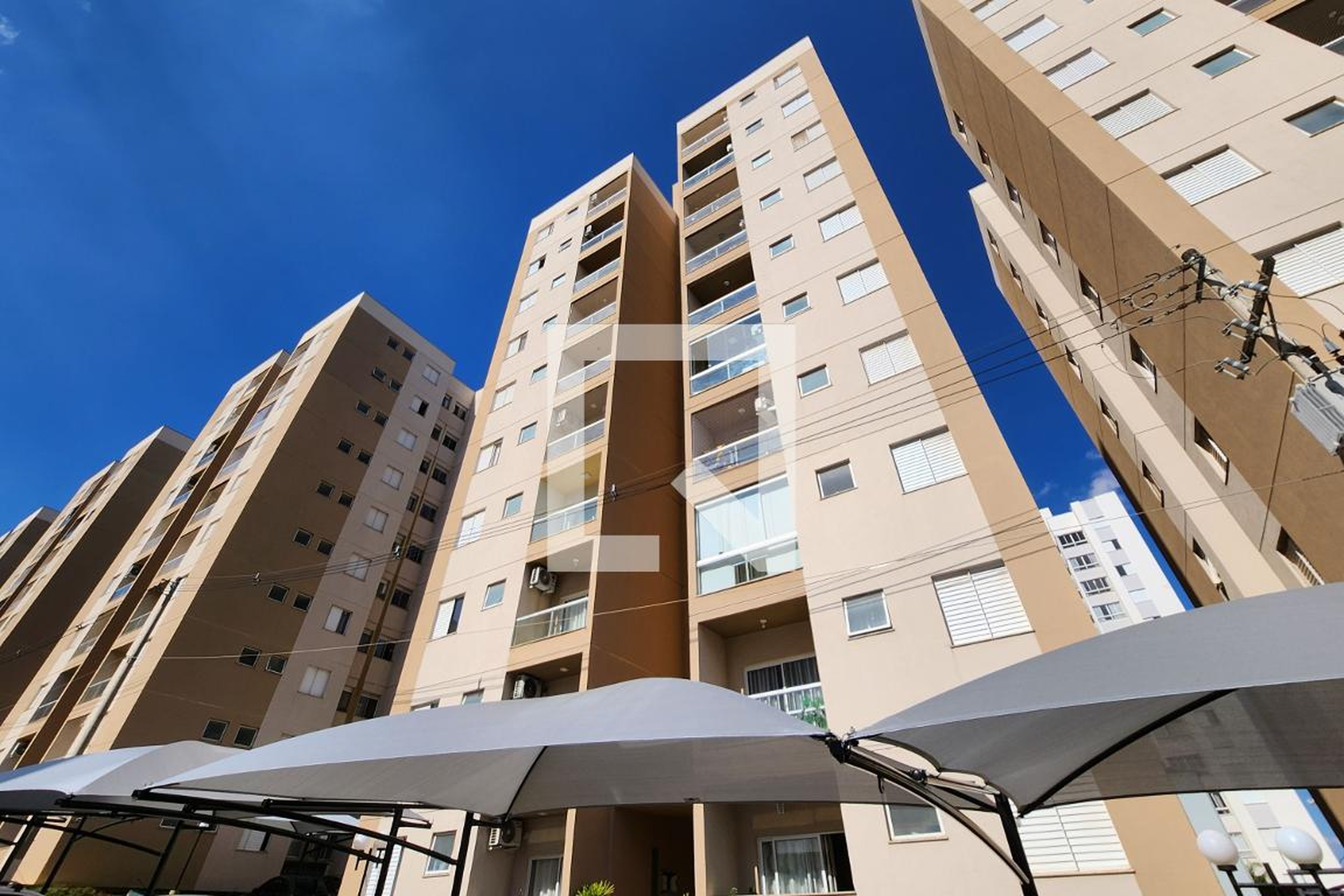 Fachada Condomínio em Avenida Thereza Ana Cecon Breda, 1752