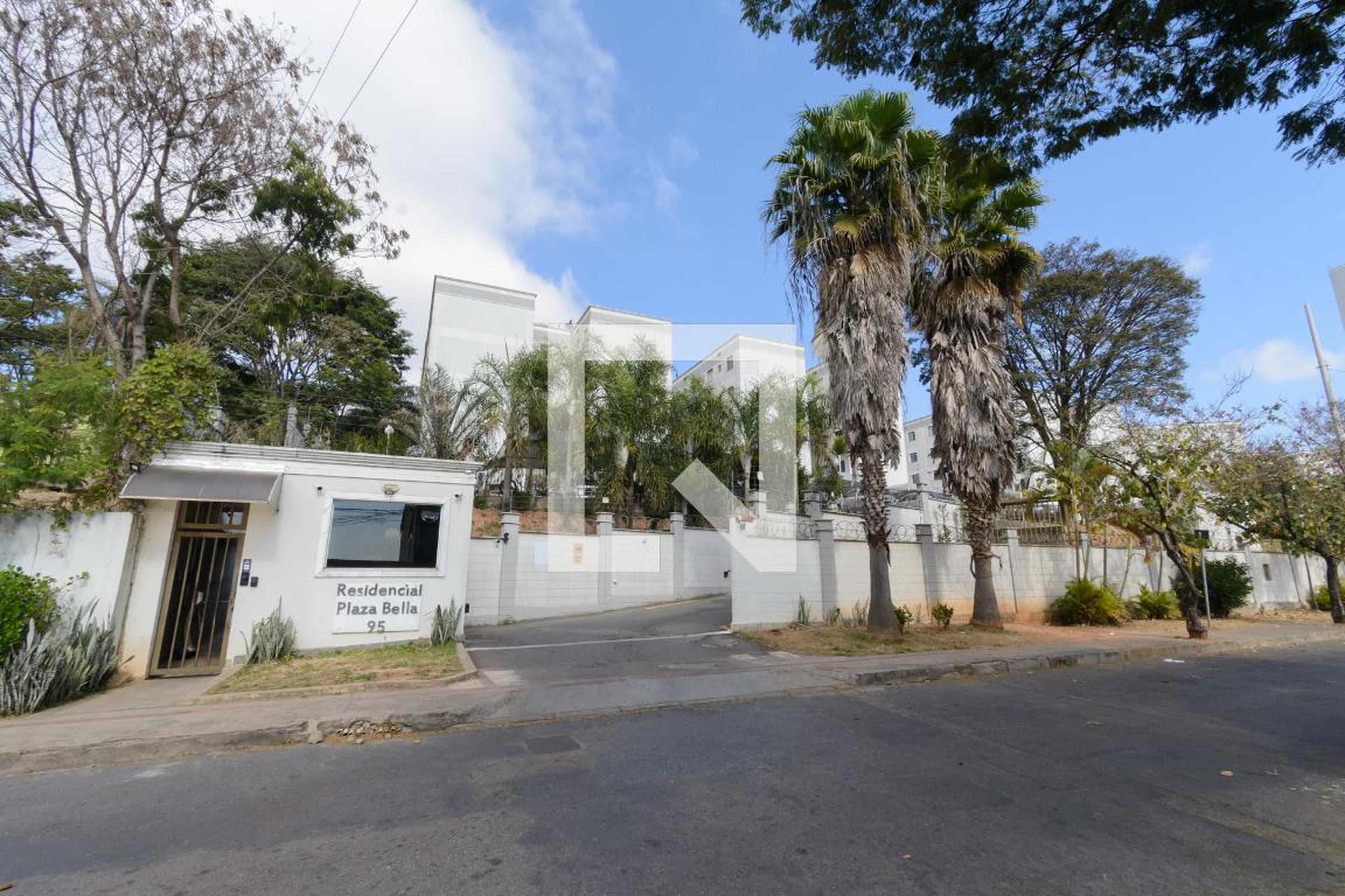 Fachada Condomínio Plaza Bella