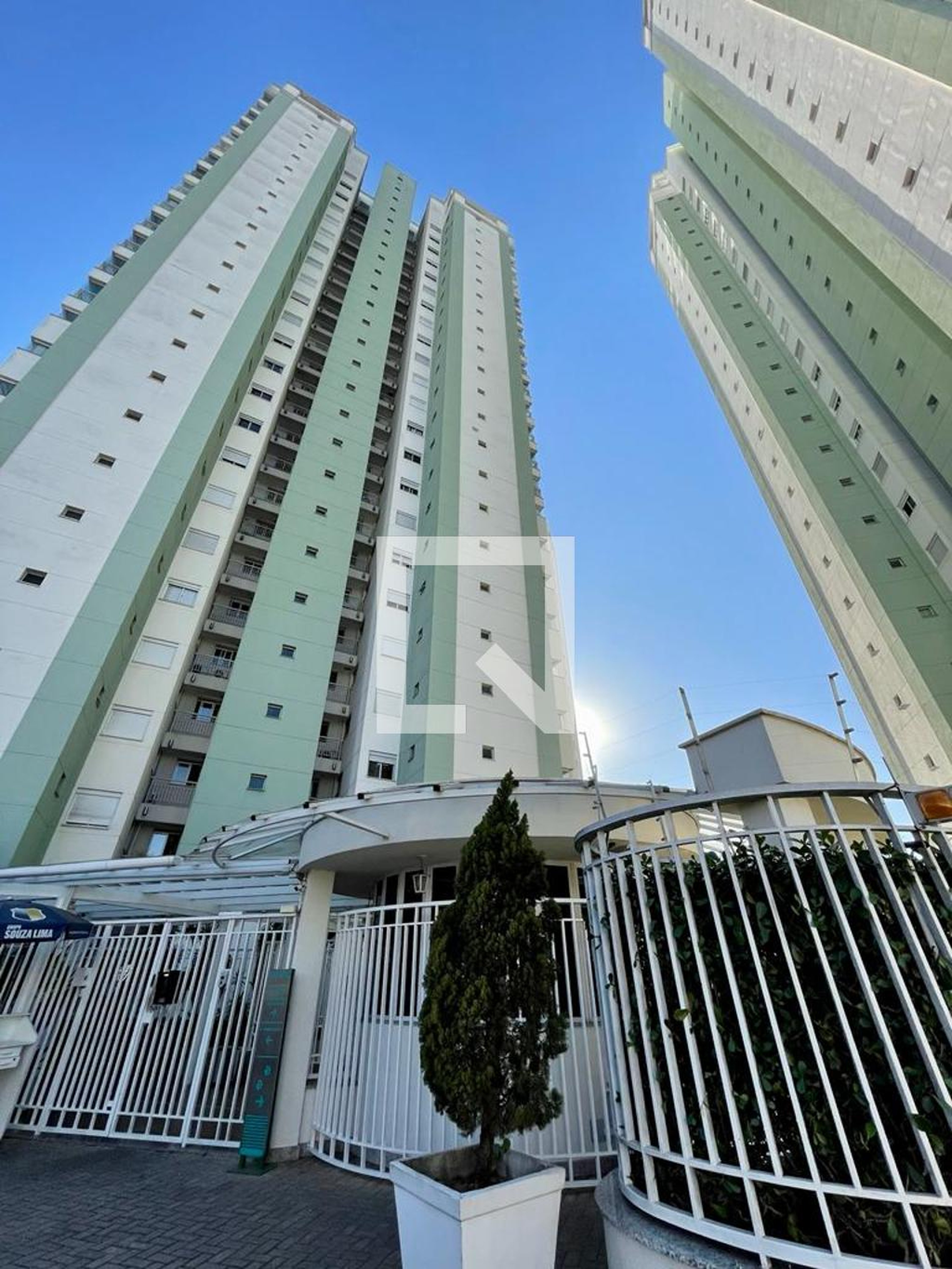 Fachada Condomínio Via Jardins do Bosque