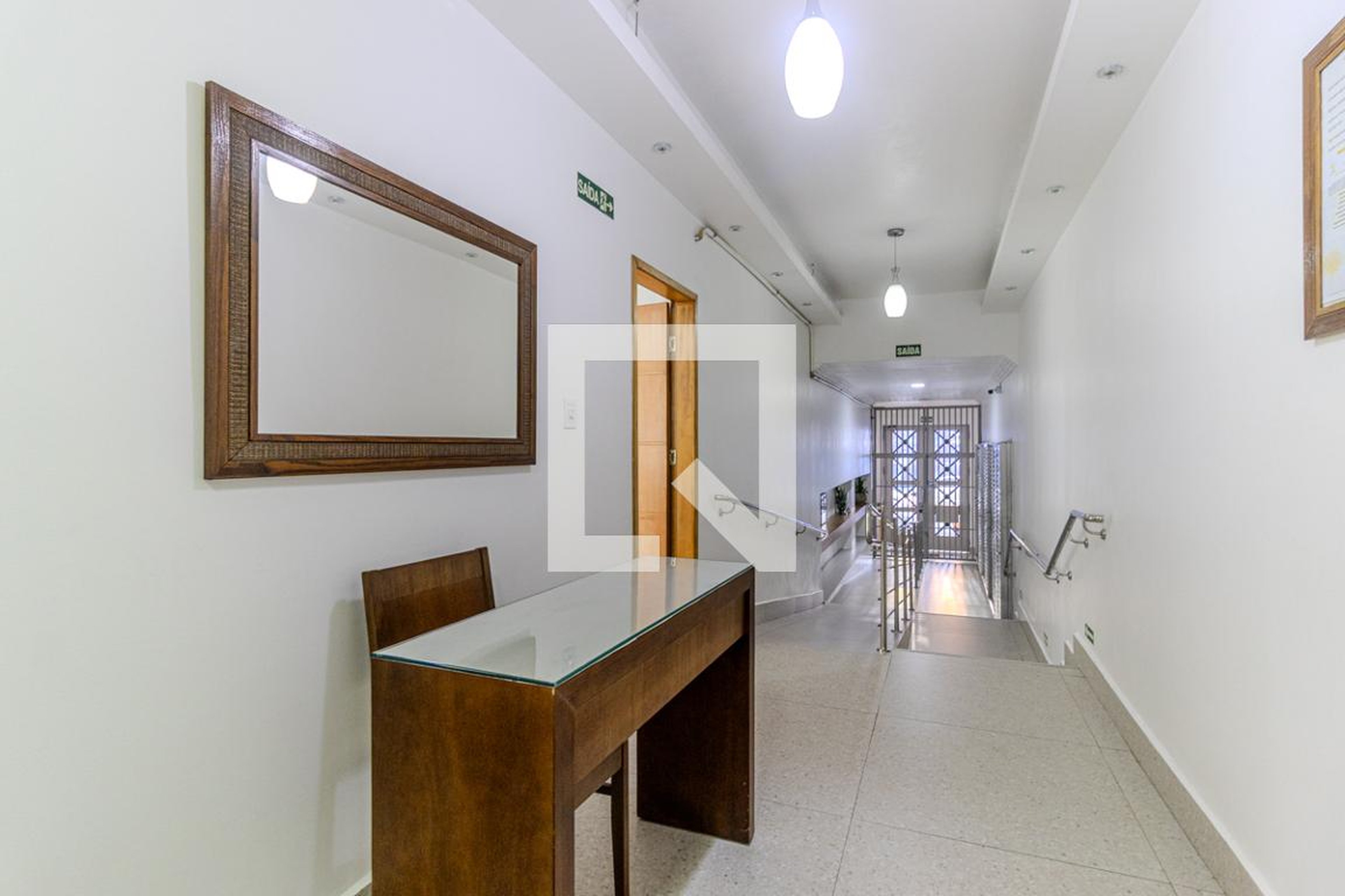 Hall Social - Anna Fremder