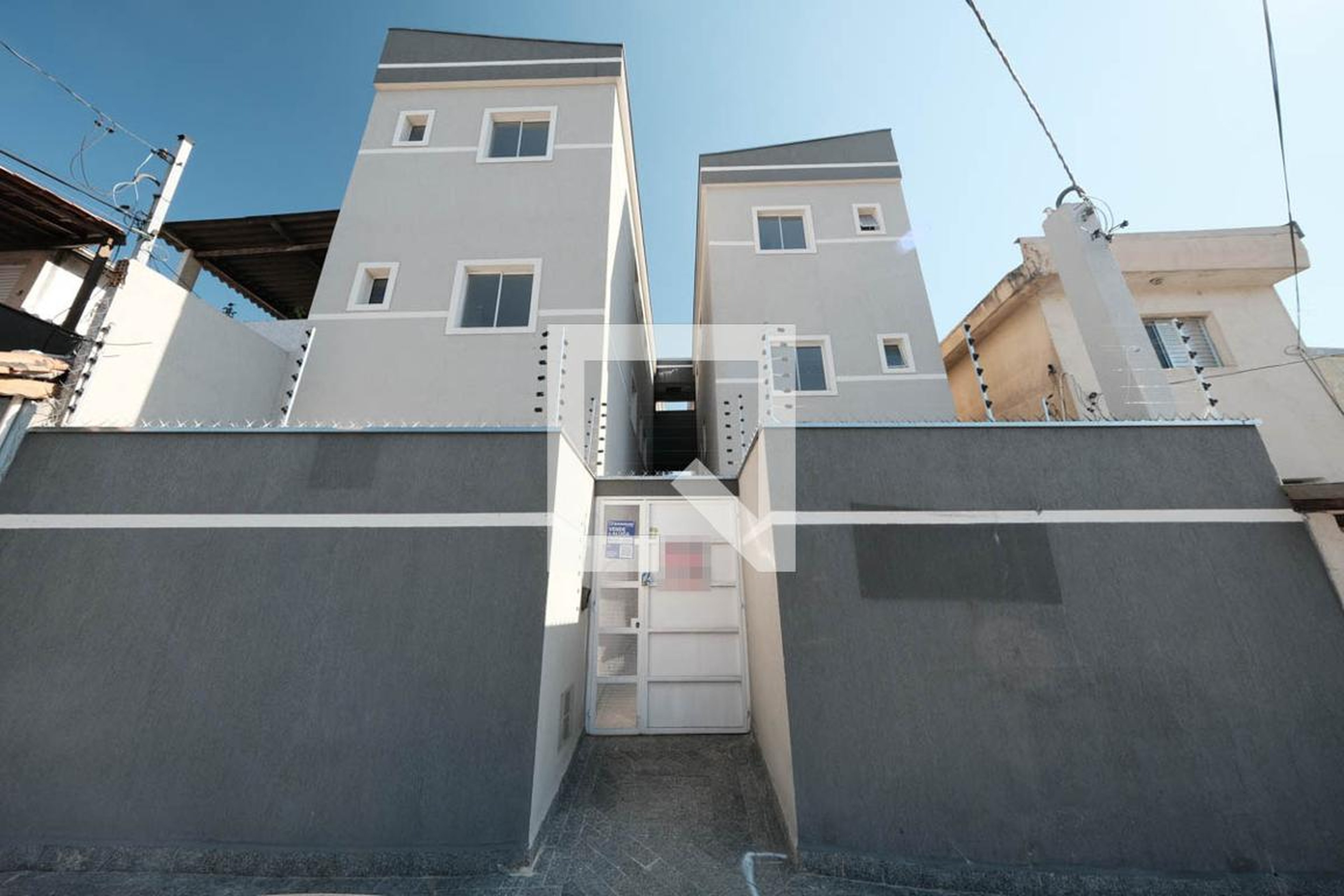 Fachada Condomínio em Rua Antônio Lombardo, 524