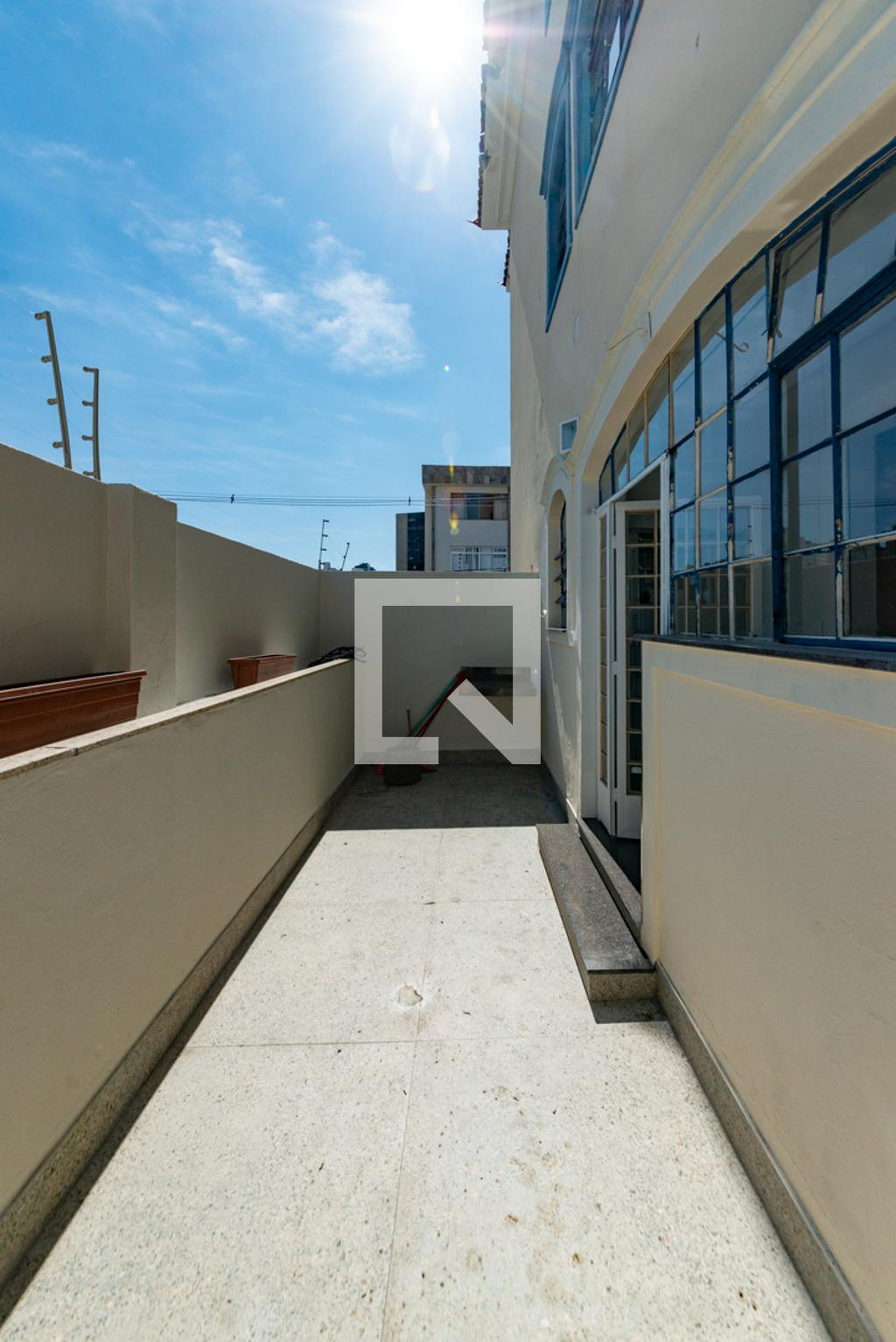 Área externa Condomínio em Rua Bernardino de Lima, 213