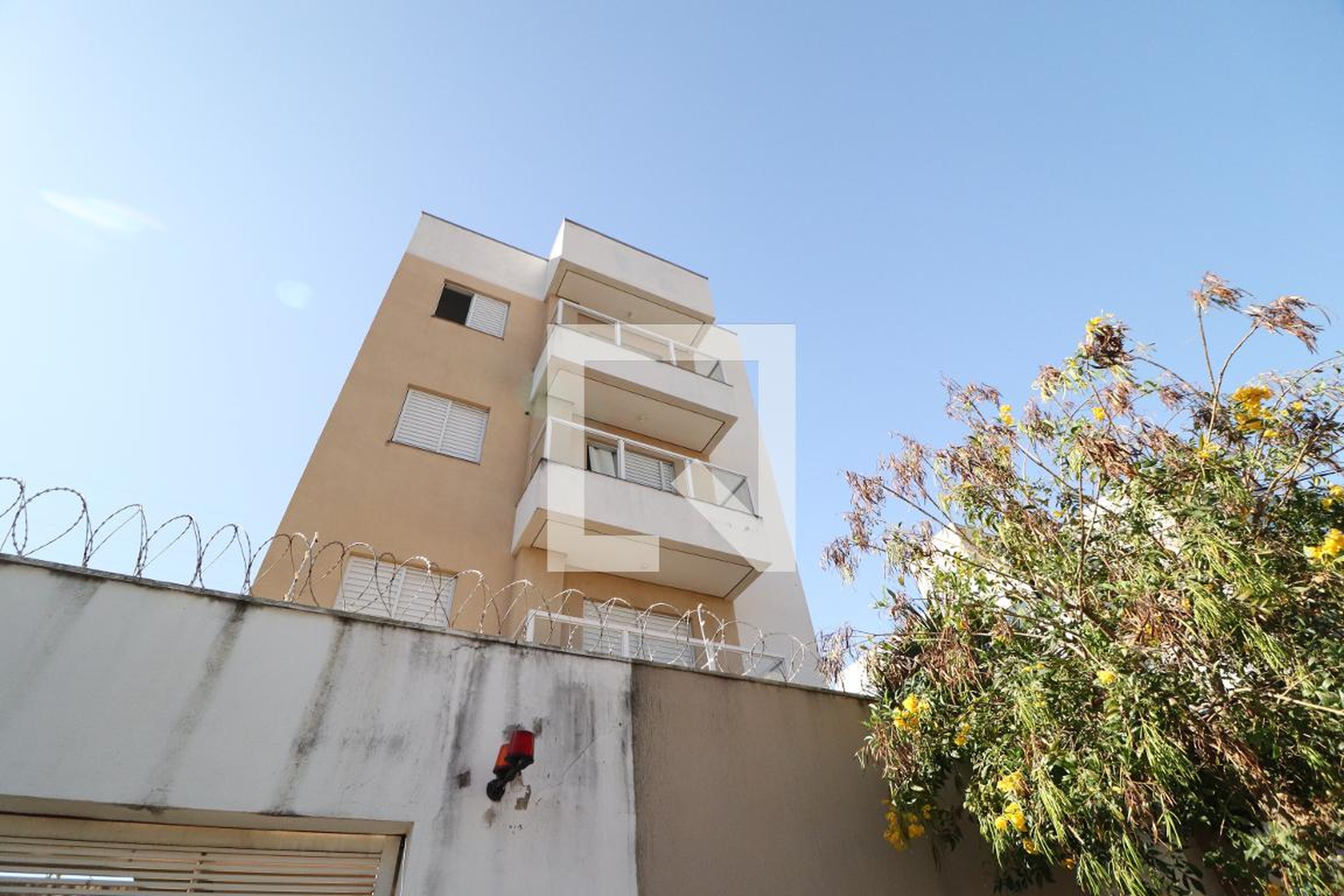 Fachada Condomínio em Rua Antônio Fortunato da Silva, 187