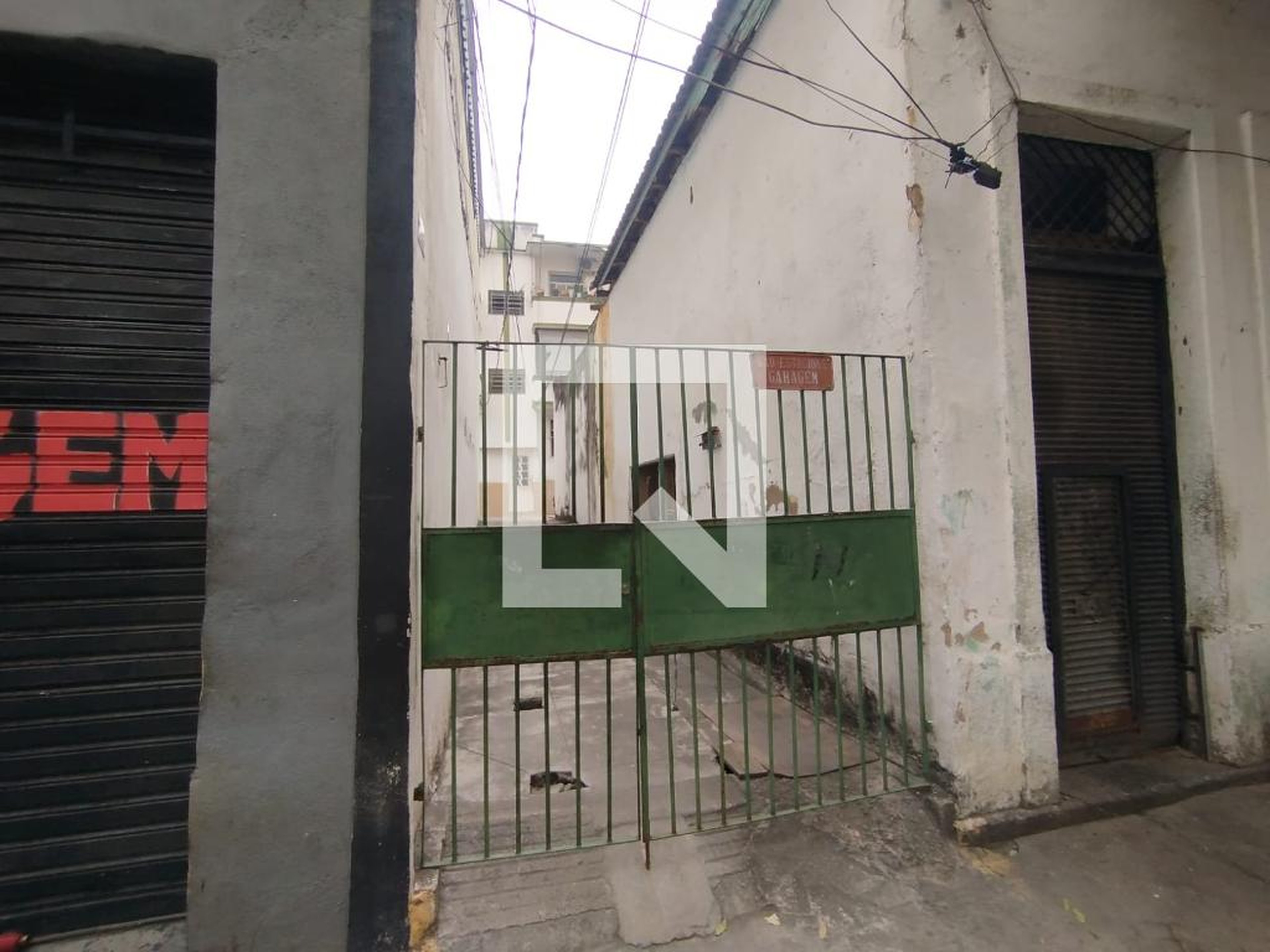 Fachada Condomínio em Rua Maia de Lacerda, 331