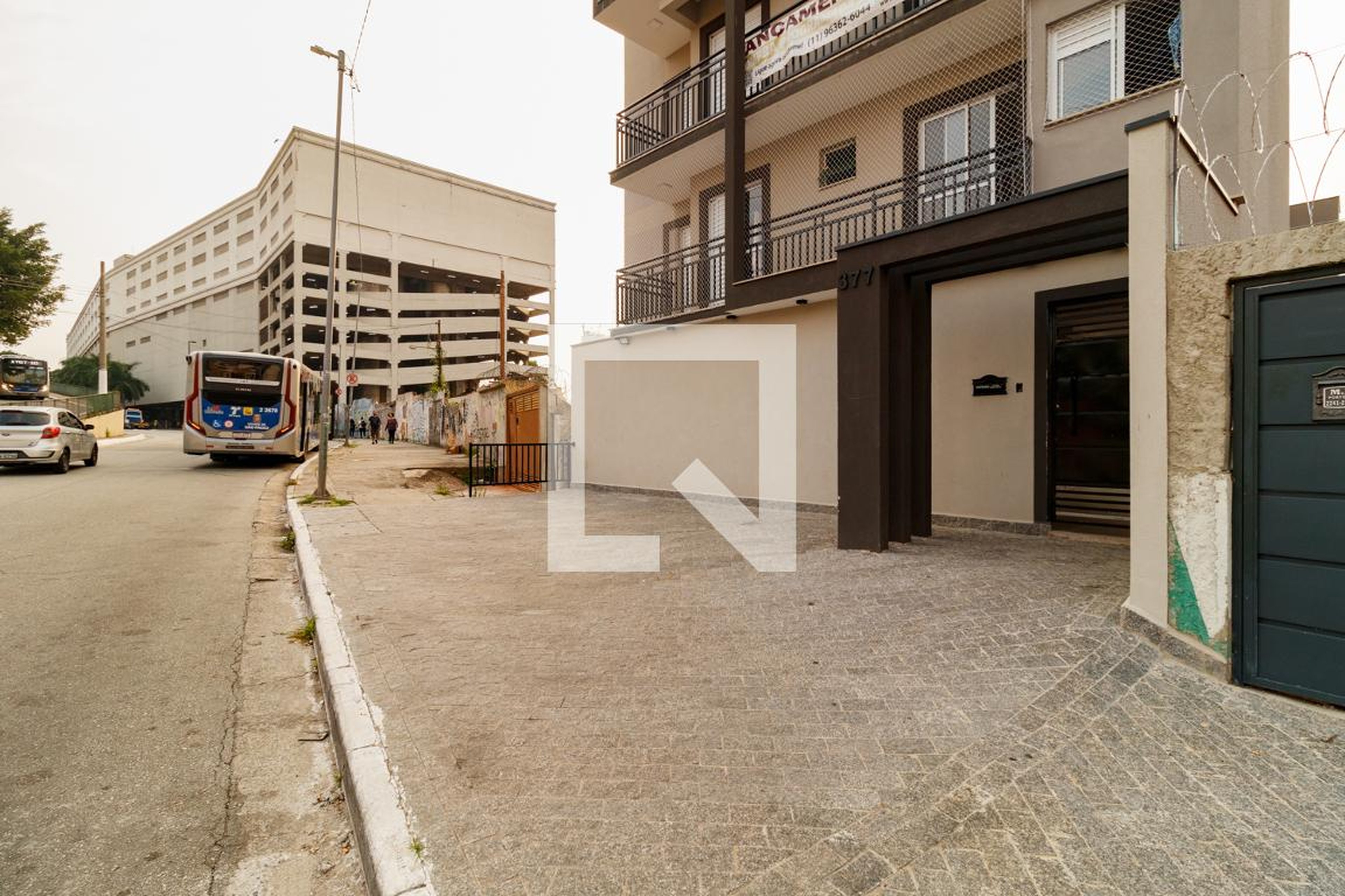 Fachada Condomínio em Rua William Harding, 346