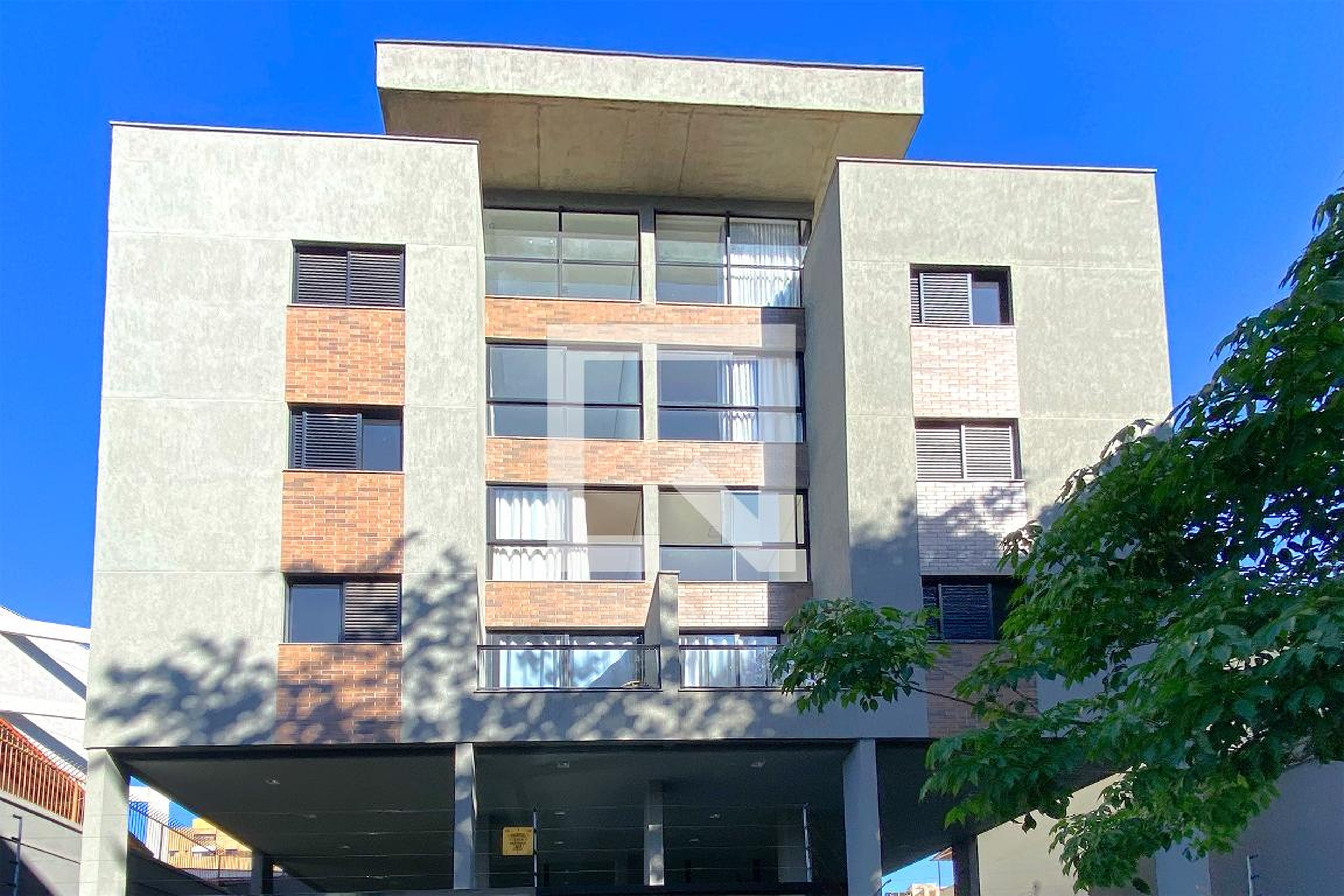 Fachada Condomínio em Rua Araçuaí, 34