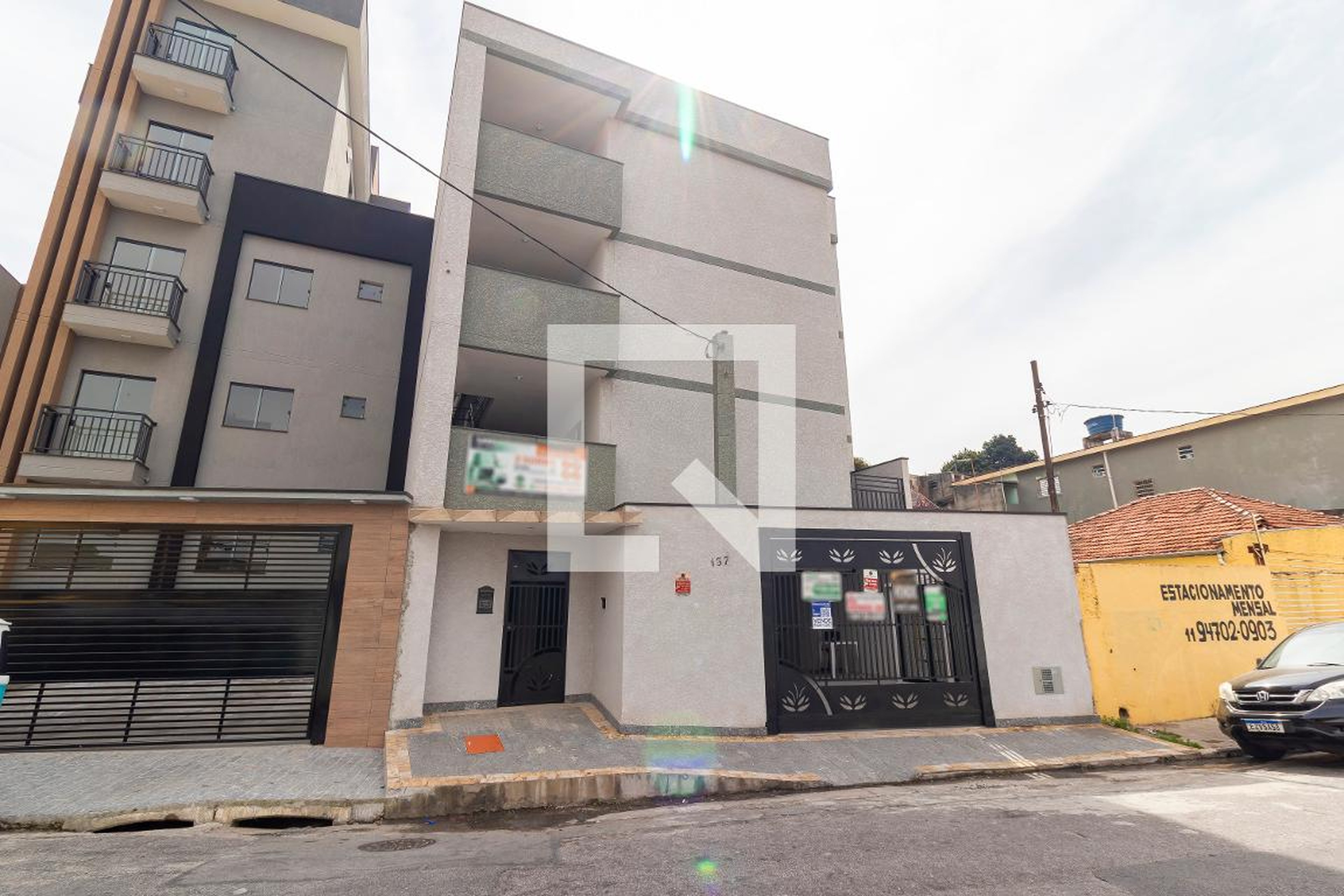 Fachada Condomínio em Rua Bernardo de Sousa, 137