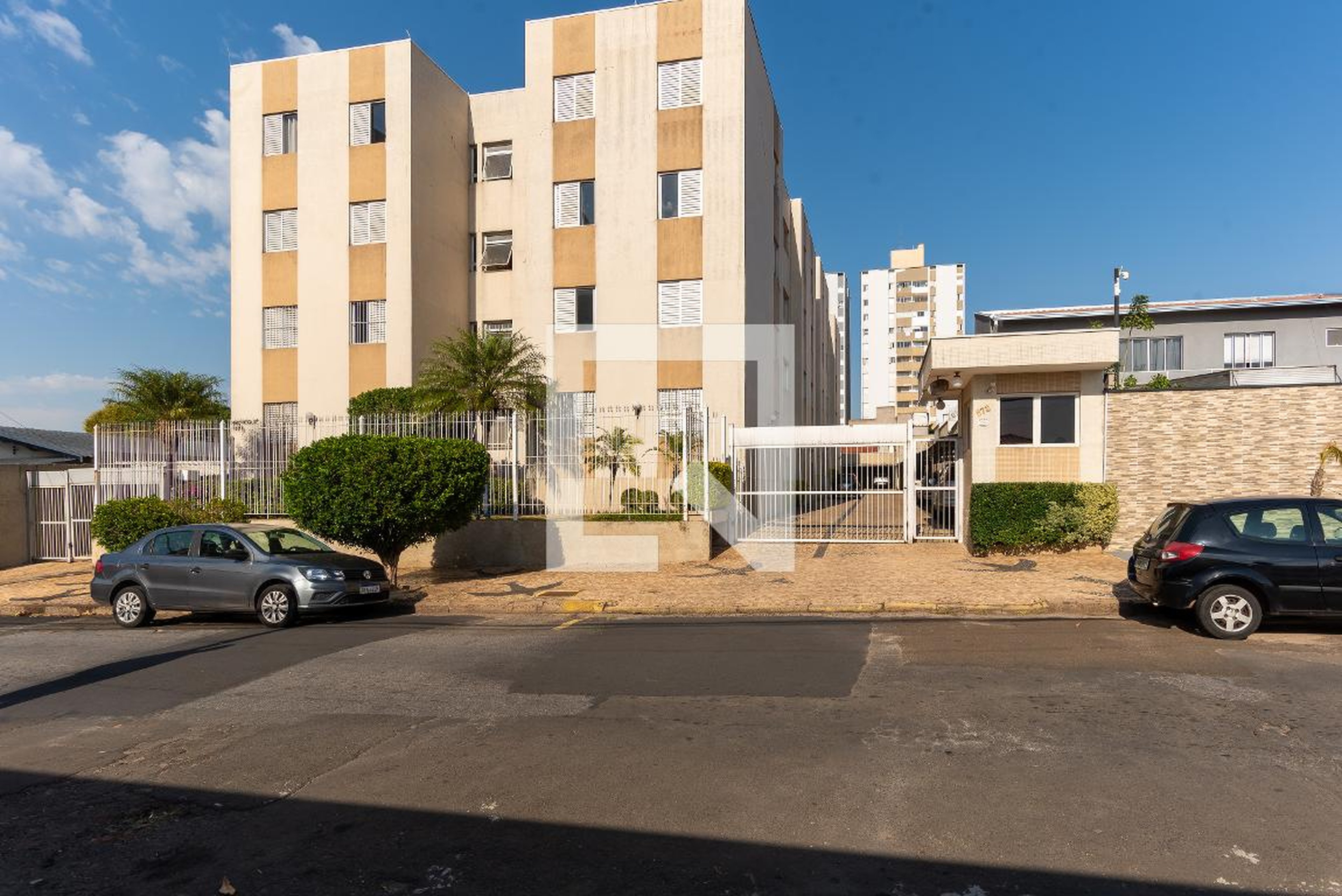 Fachada do Prédio Condomínio em Rua Doutor Cassiano Gonzaga, 672