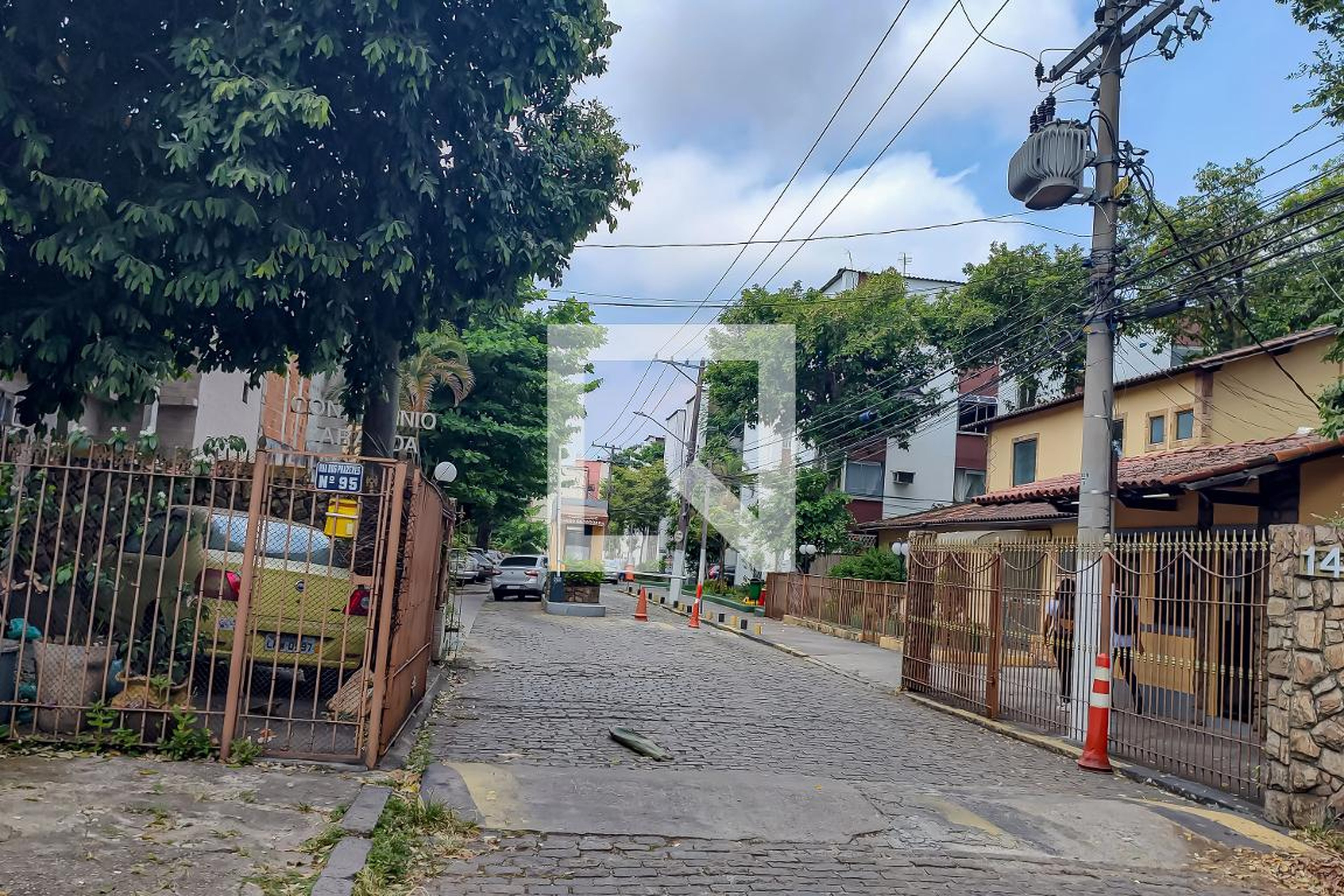 Fachada Condomínio em Rua João Cândido, 41
