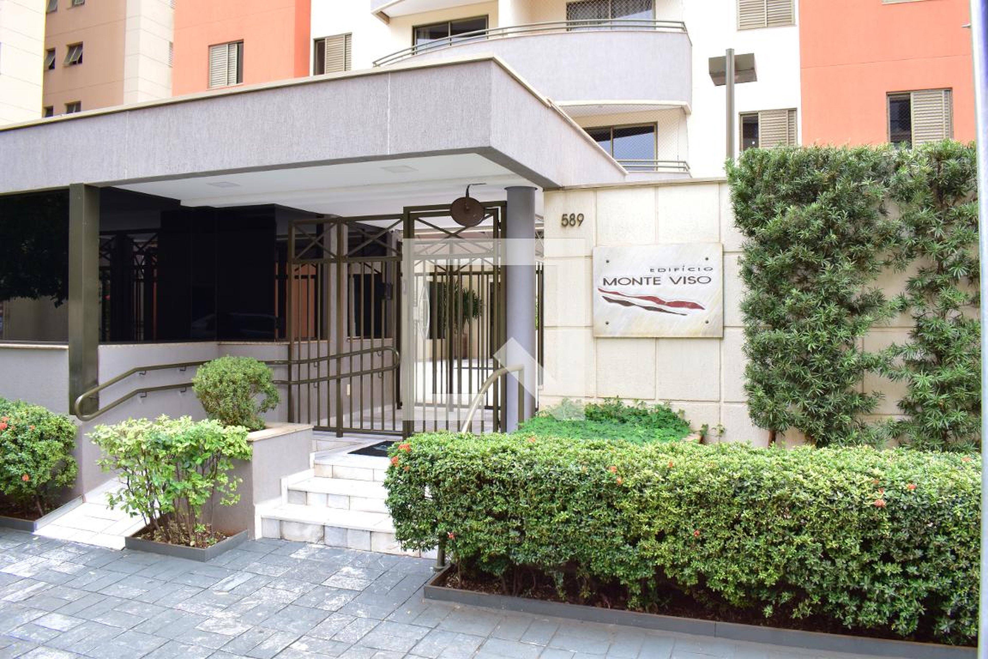 Fachada do Prédio Condomínio Monte Viso