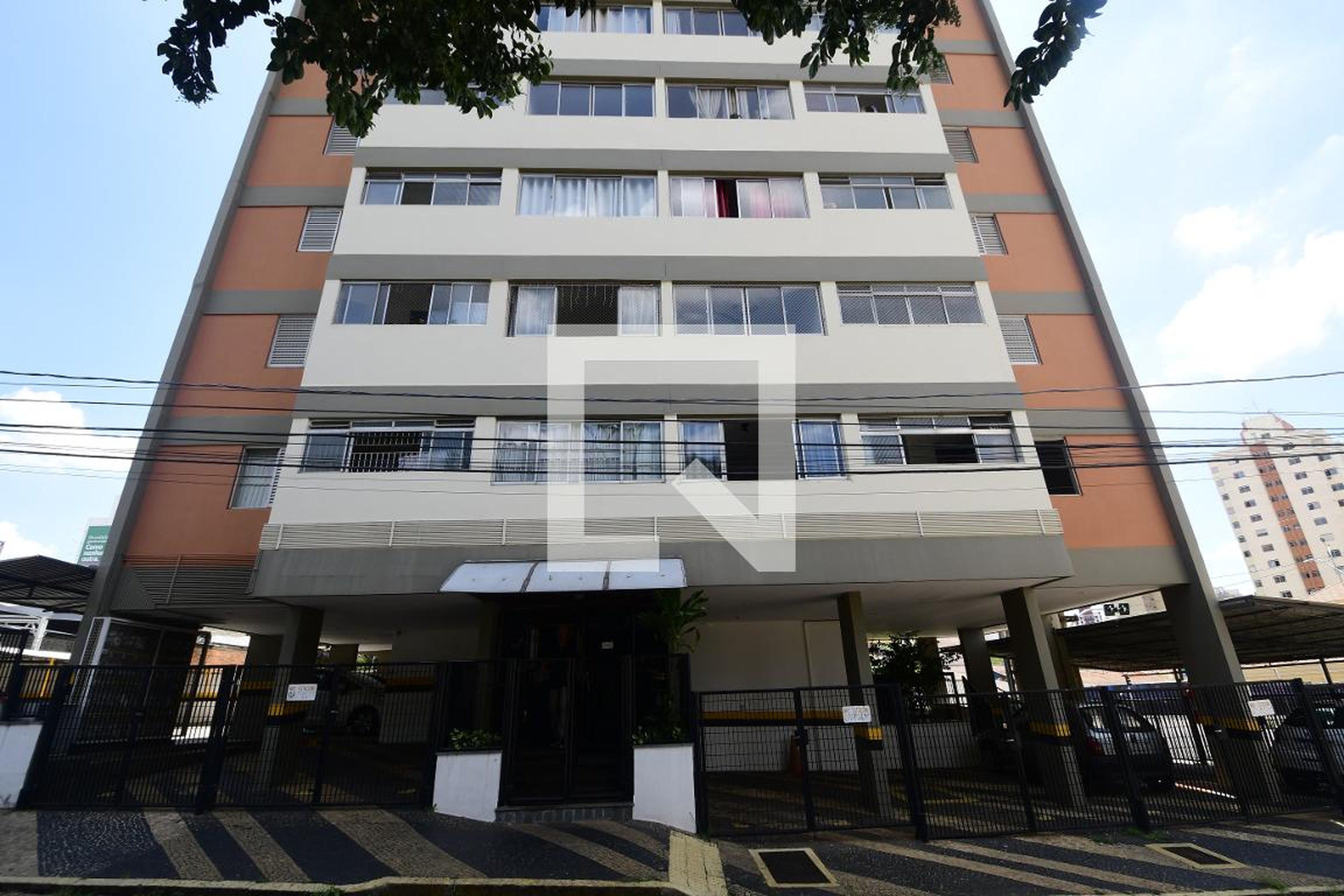 Fachada Condomínio em Rua Sebastião de Souza, 369