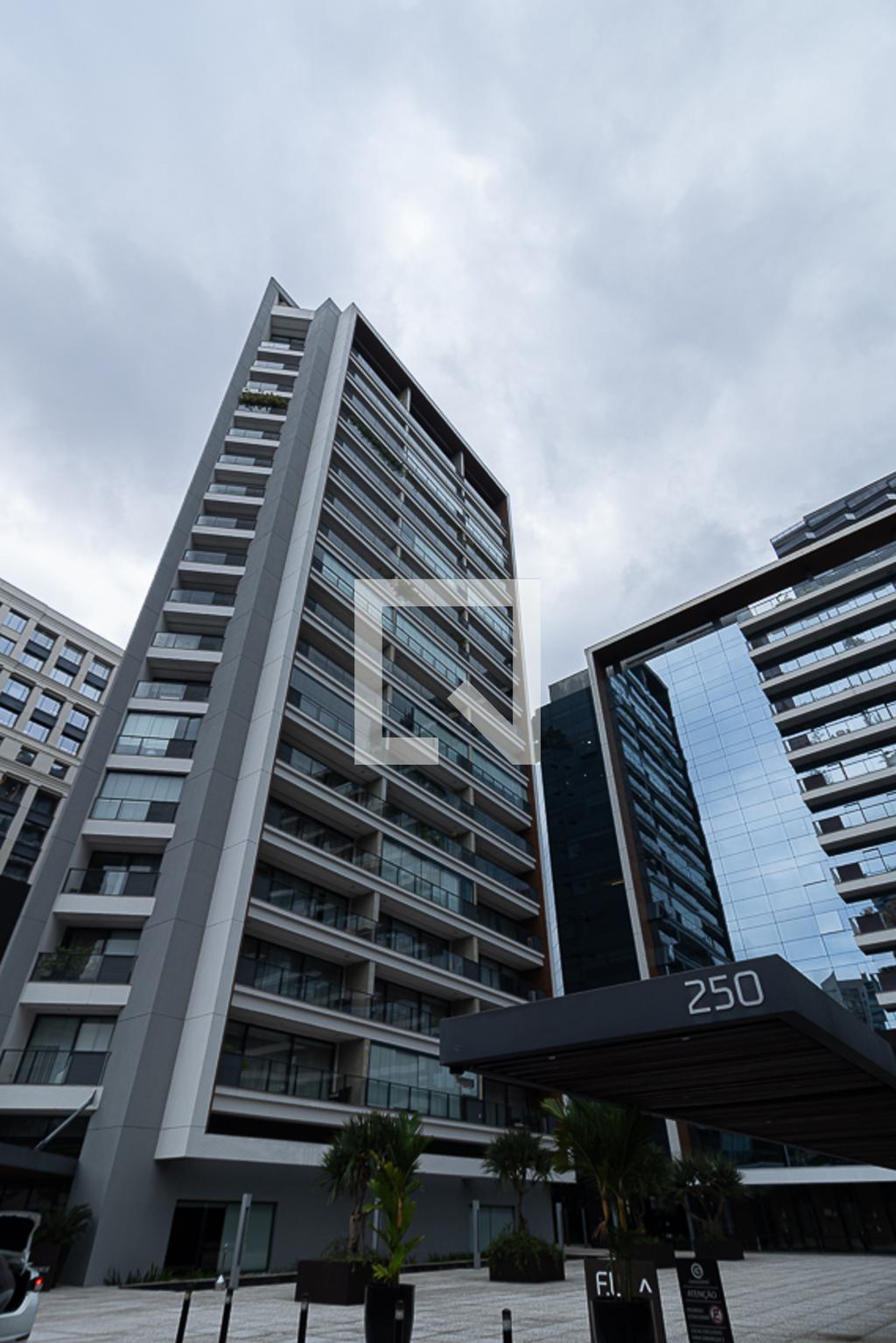 Fachada do Prédio Condomínio FL Residence
