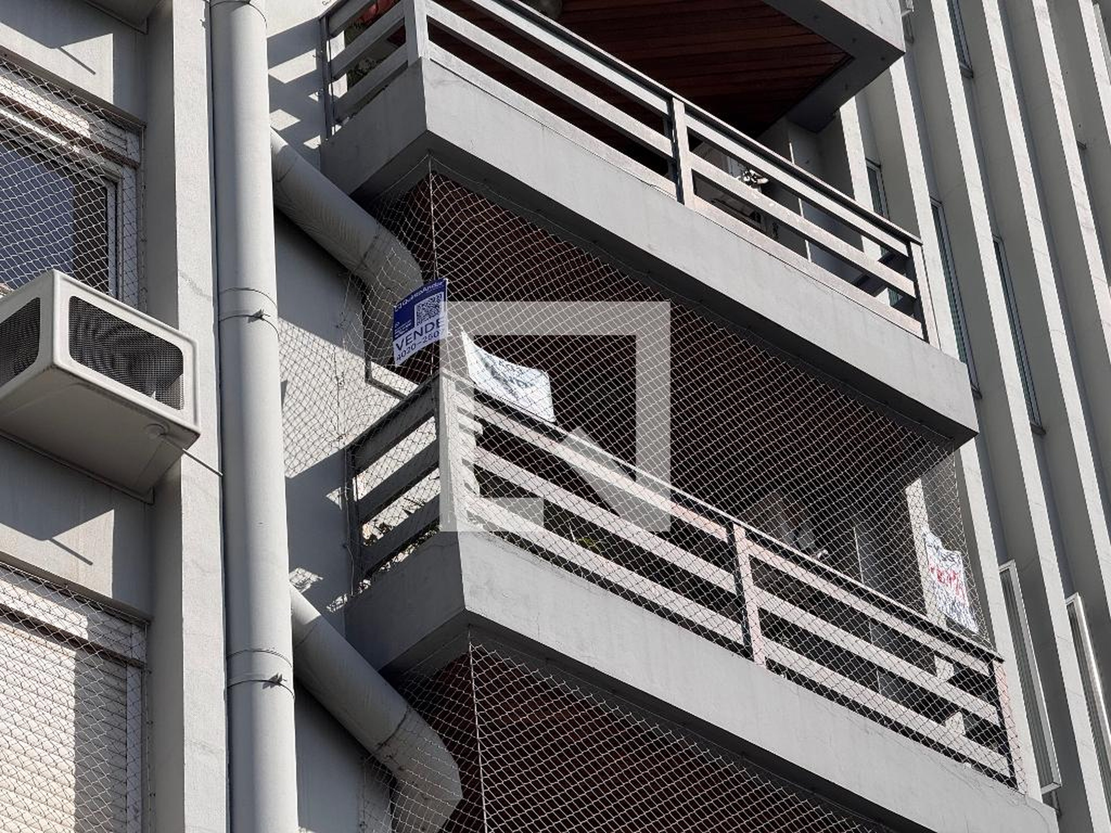 Fachada Condomínio em Rua São João, 815