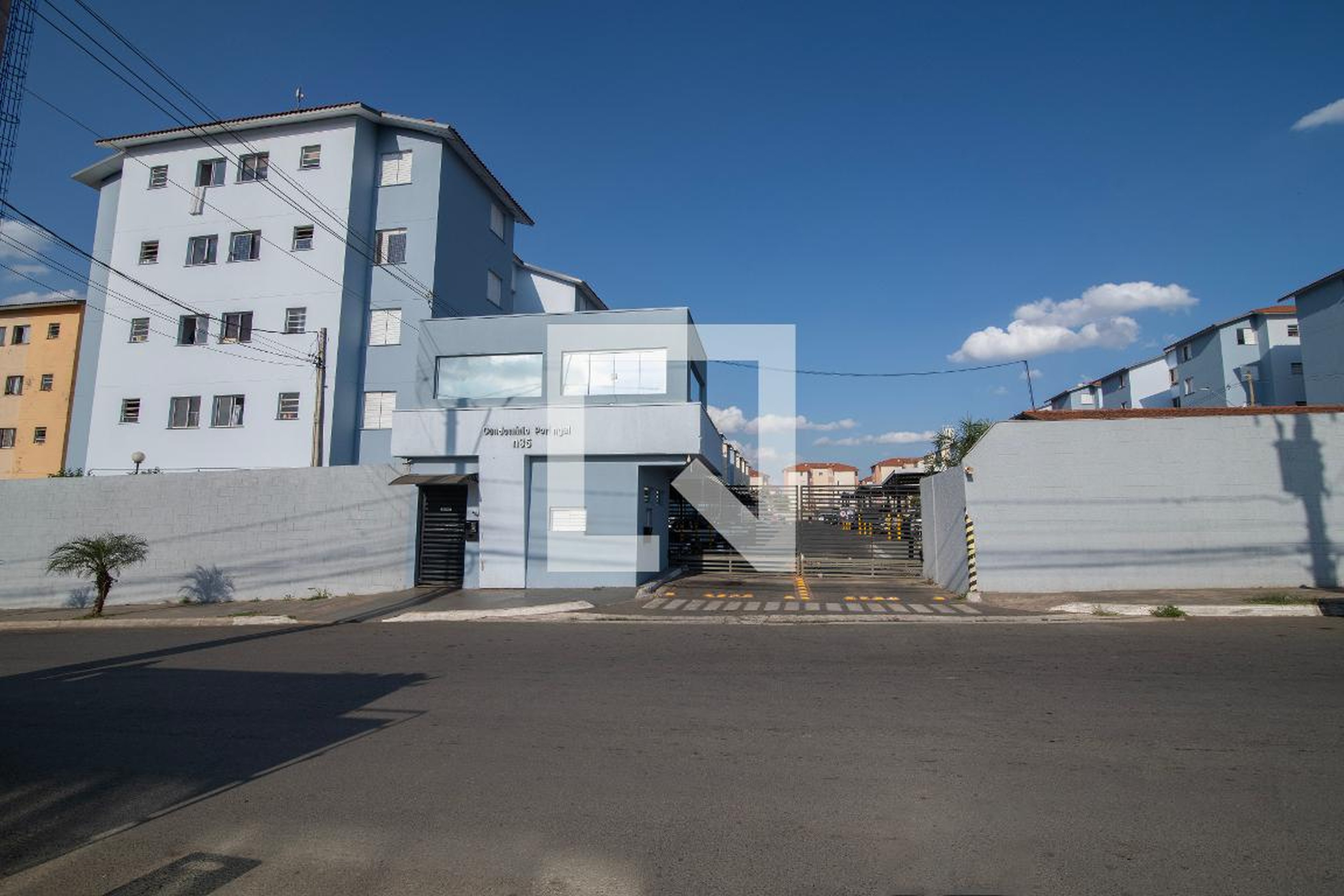 Fachada do Condomínio Condomínio Portugal