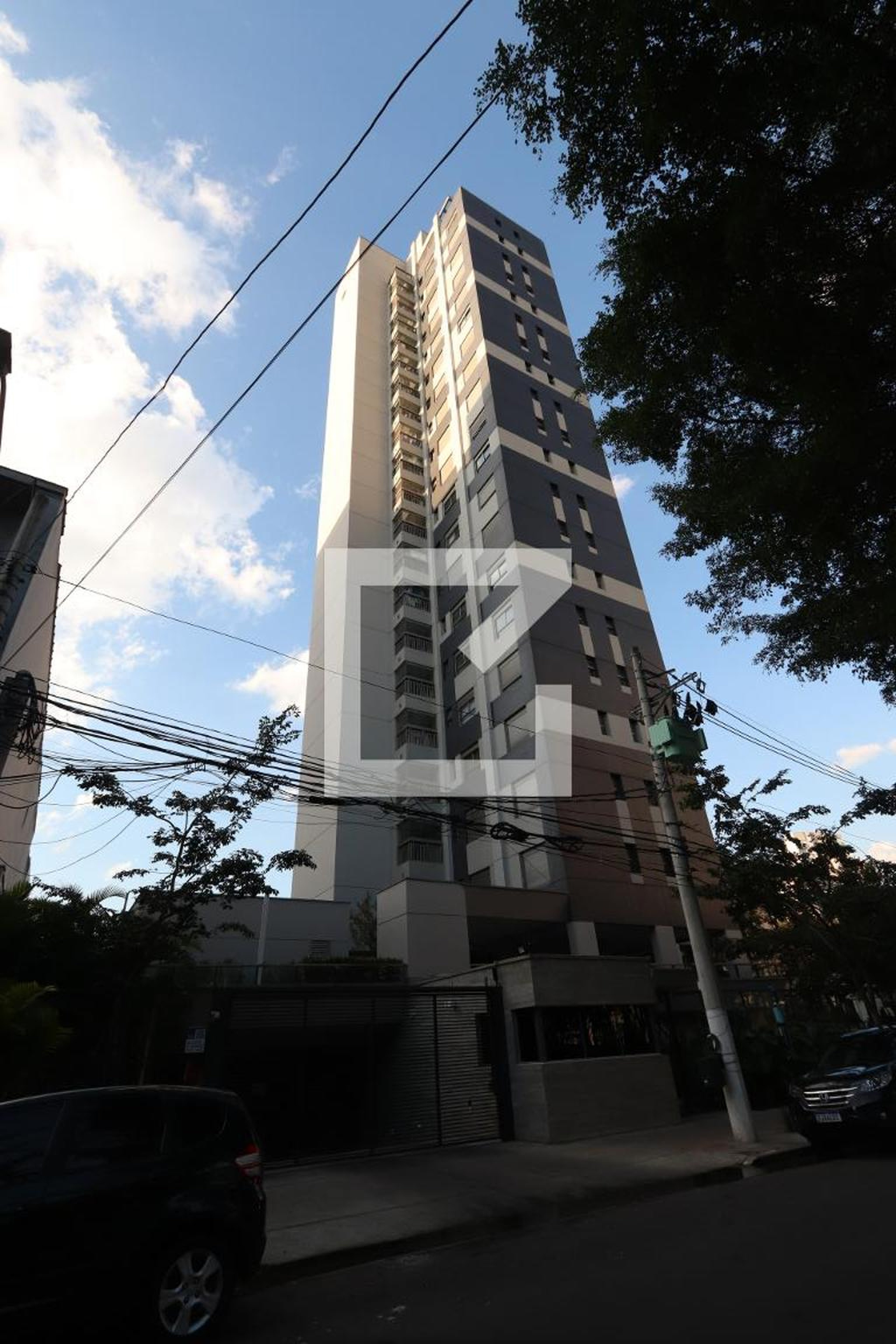 Fachada Condomínio Raízes do Parque