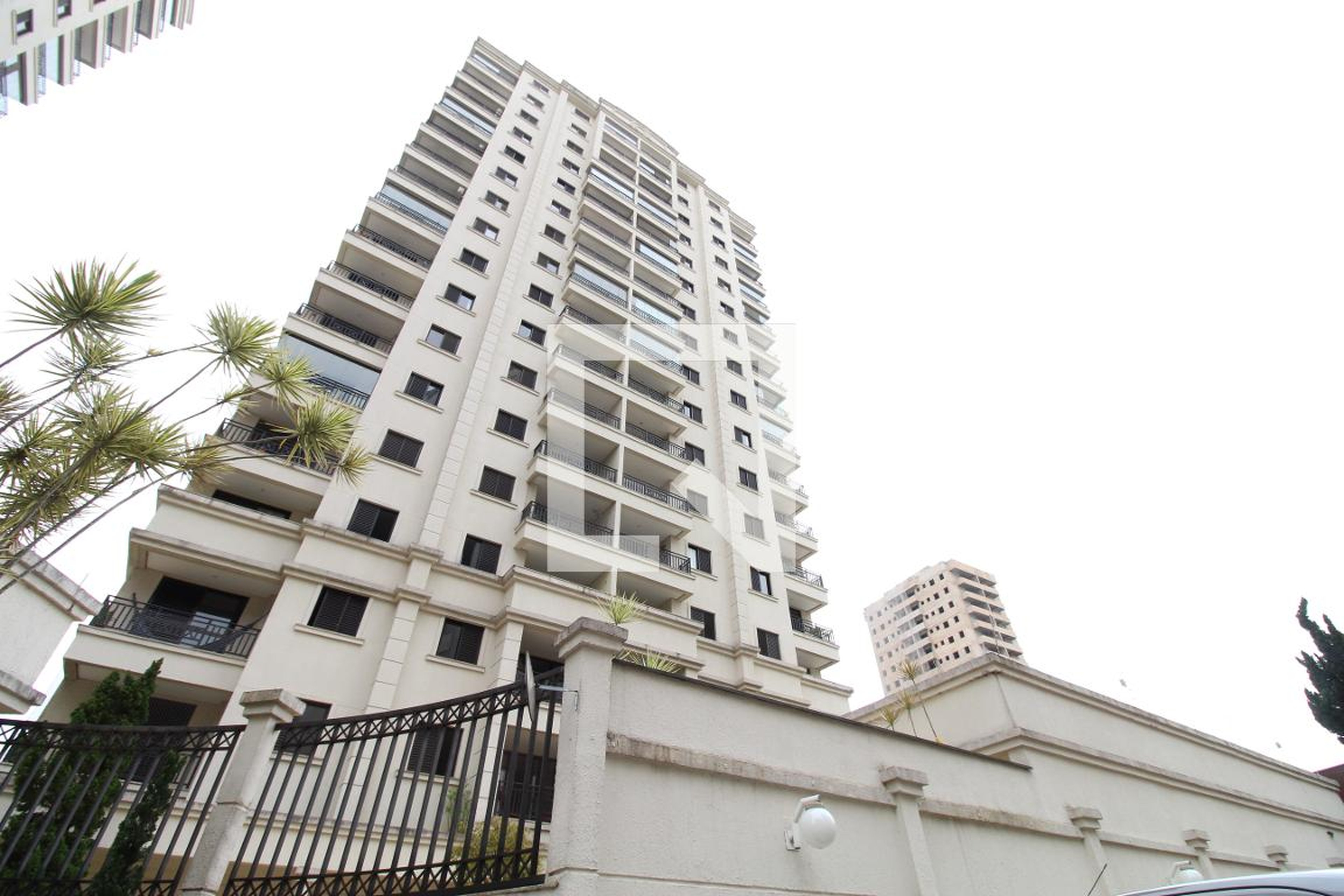 Fachada do Prédio Condomínio Tennis Village