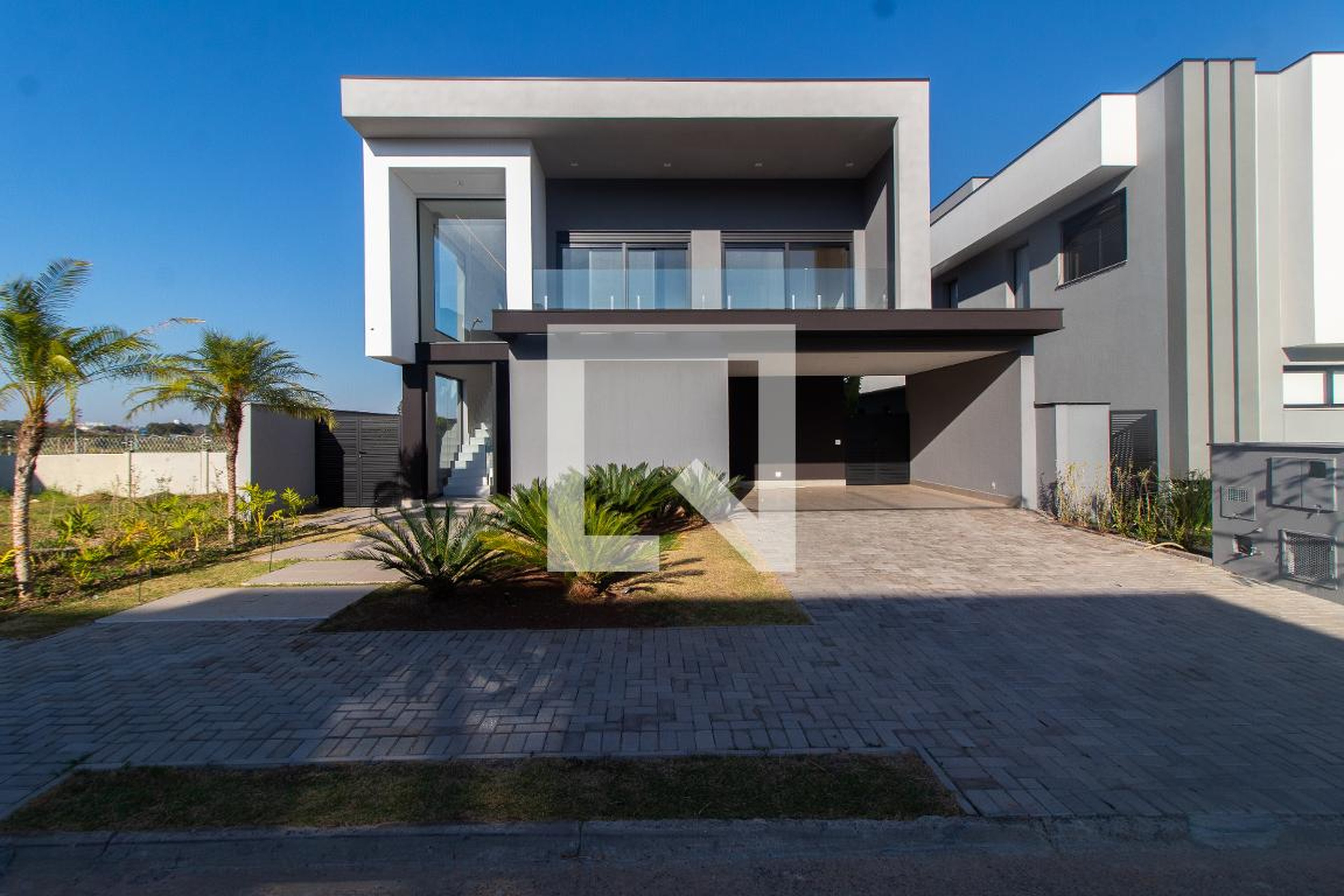 Fachada Condomínio em Rua Neyde Nogueira Lucarelli, 140