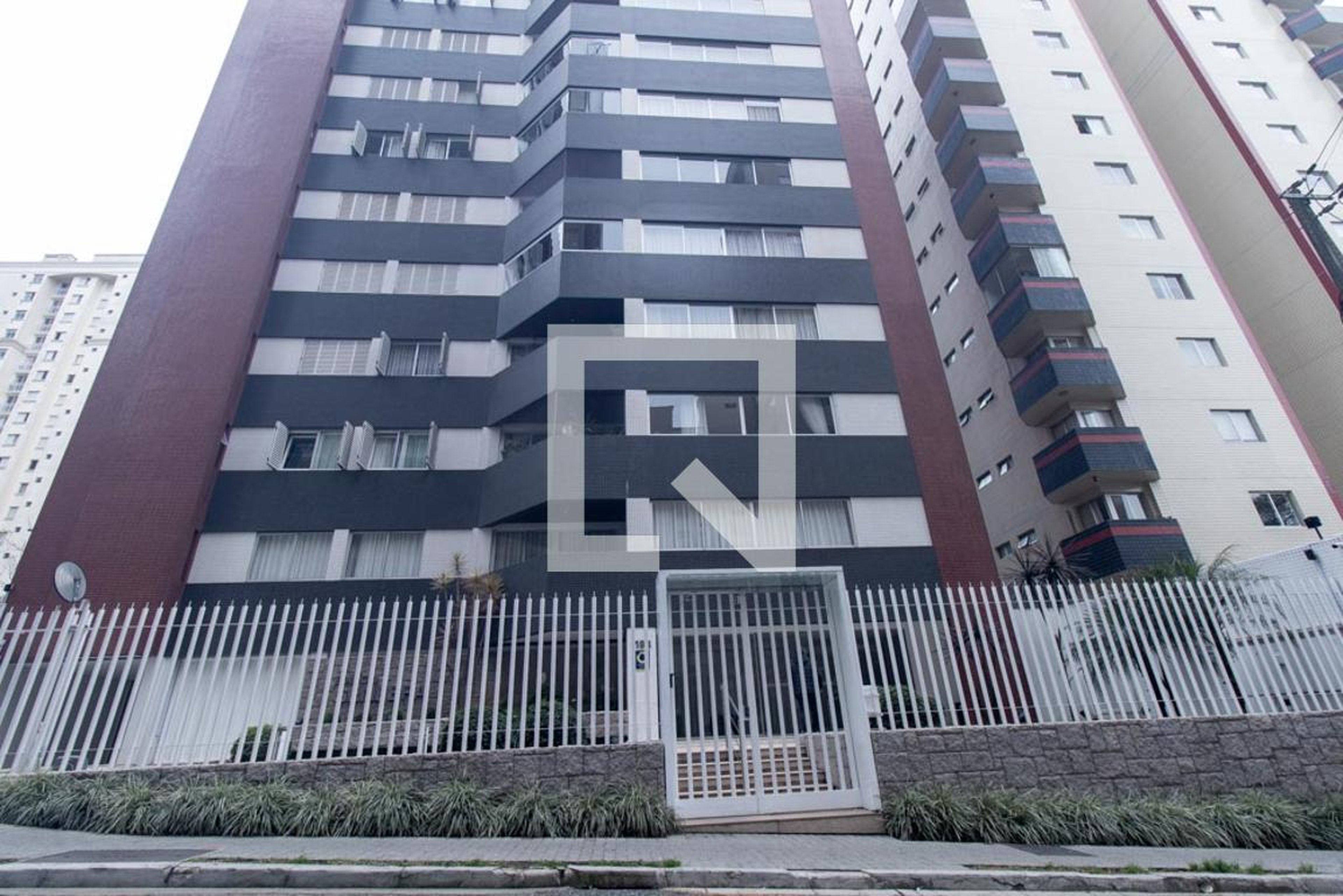 Fachada do Condomínio Condomínio Genebra