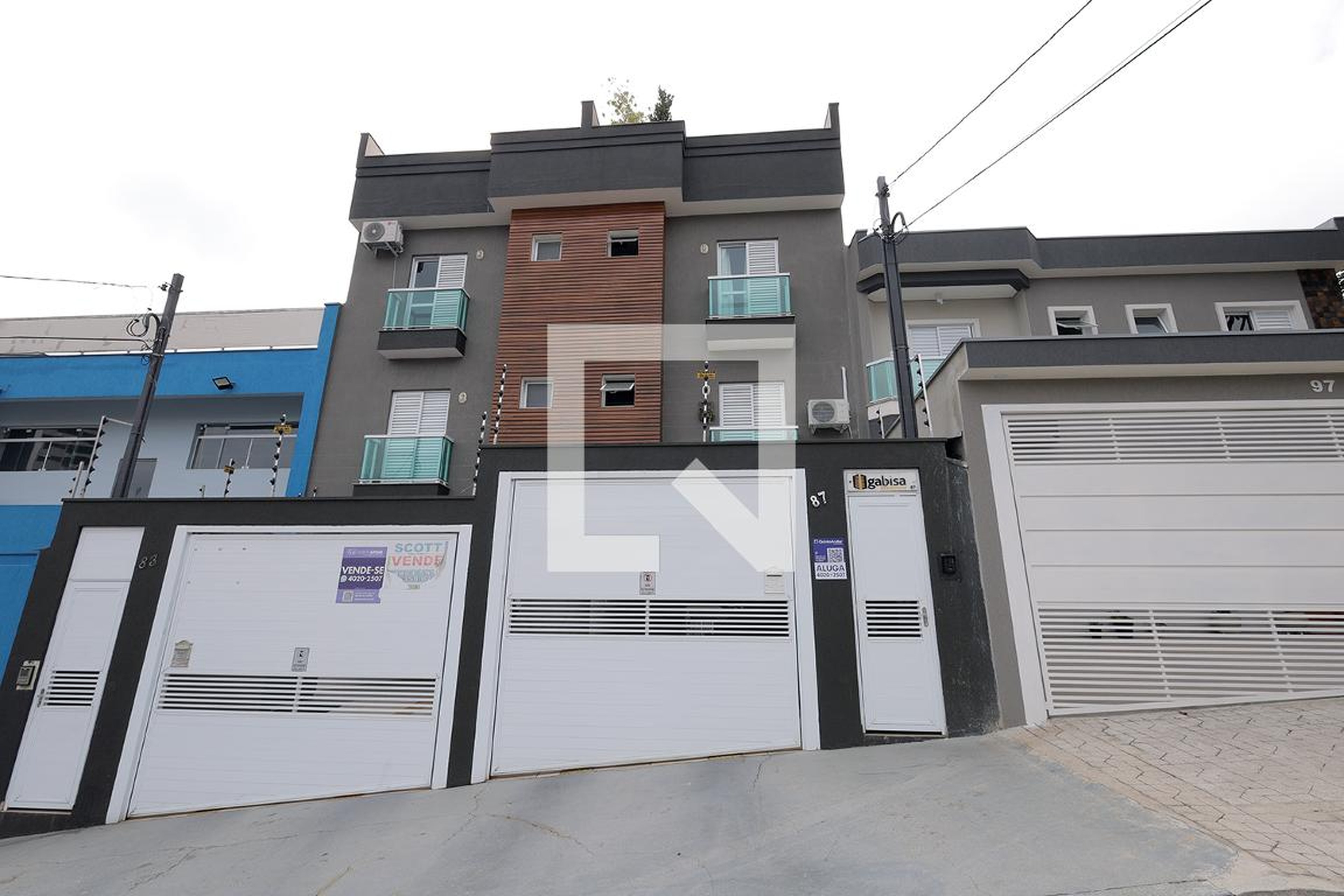 Fachada Condomínio em Rua Juazeiro, 87