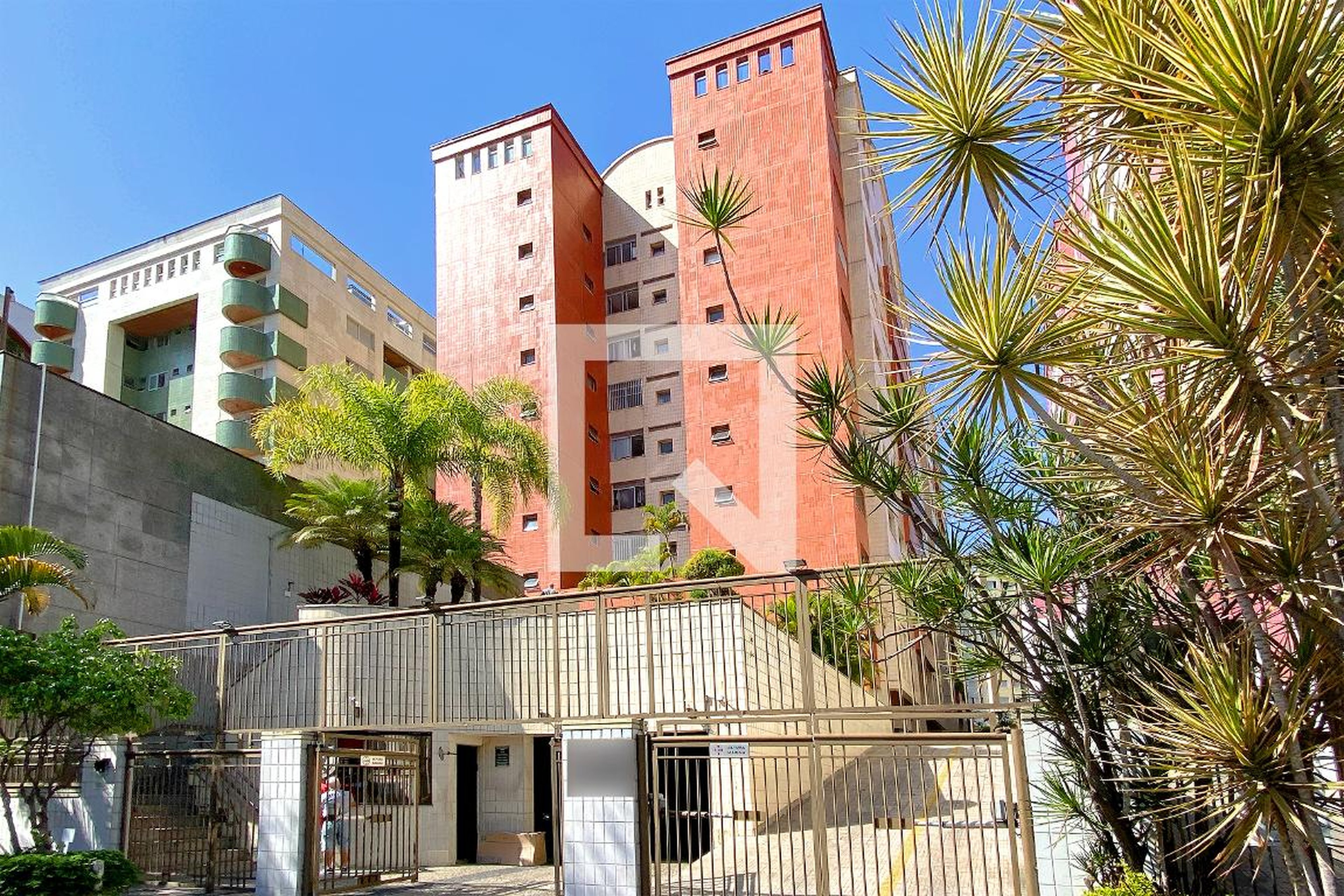 Fachada Condomínio Jardim Tropical