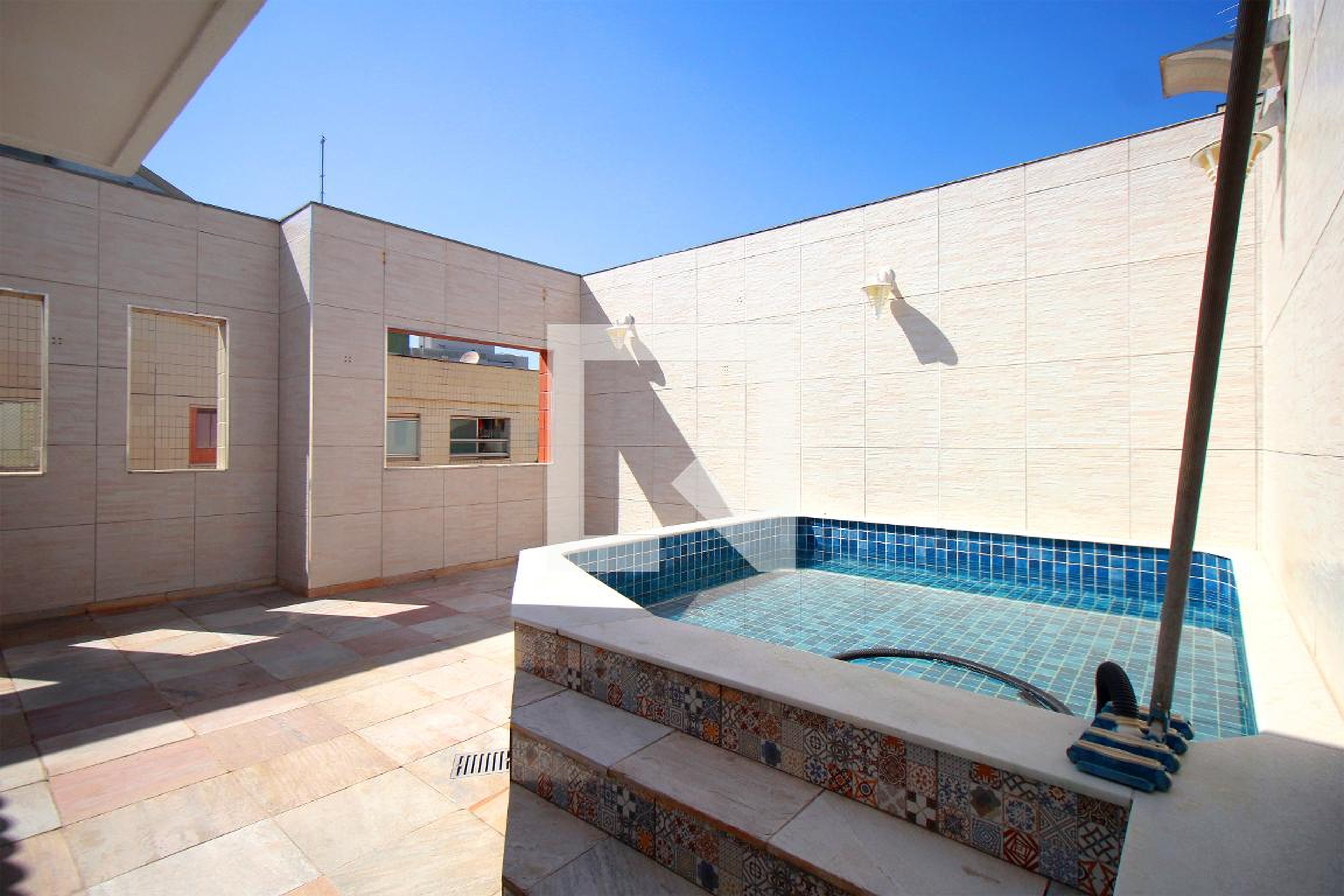 Piscina - Jardim Tropical