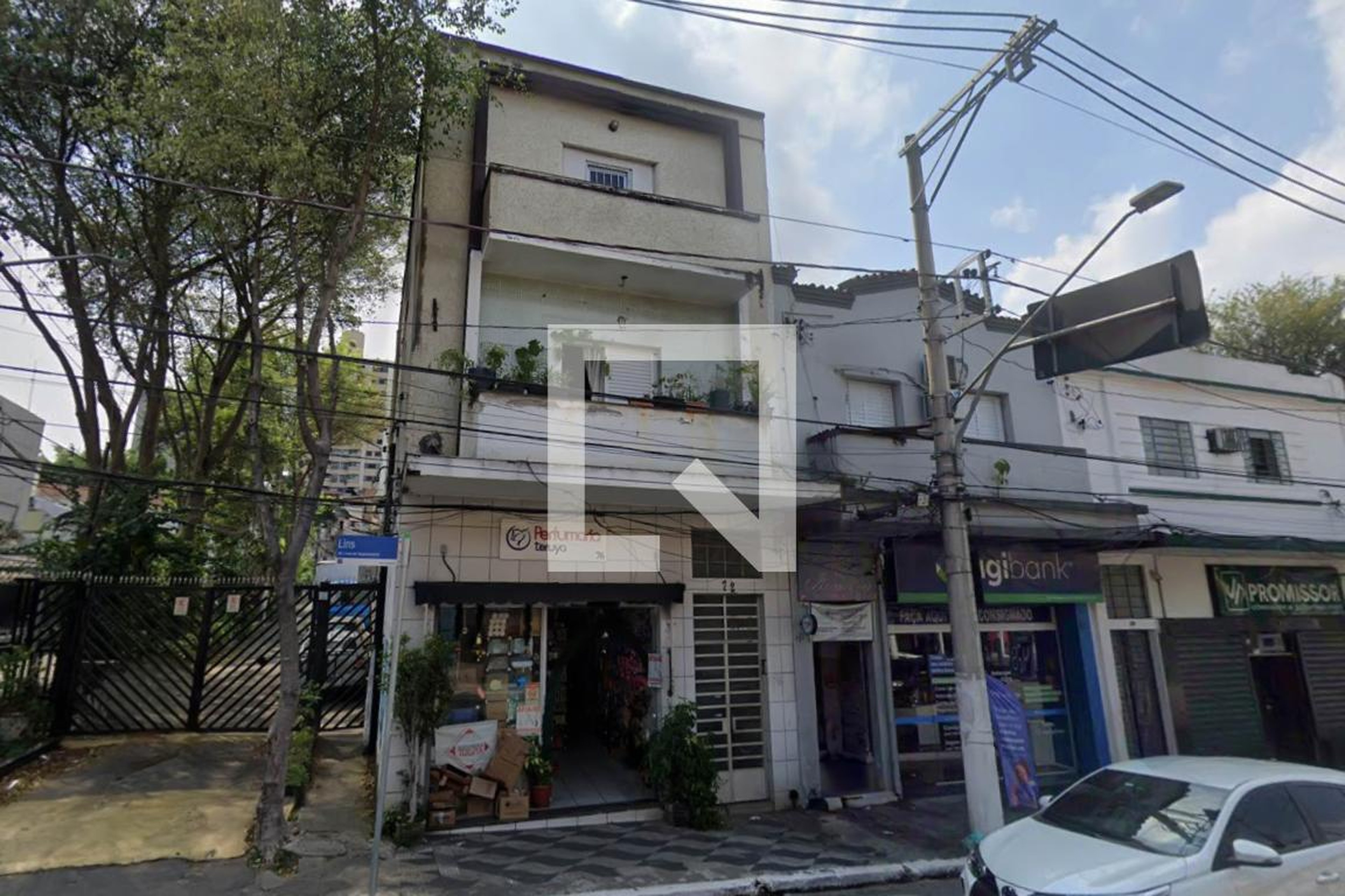 Fachada Condomínio em Avenida Lins de Vasconcelos, 72