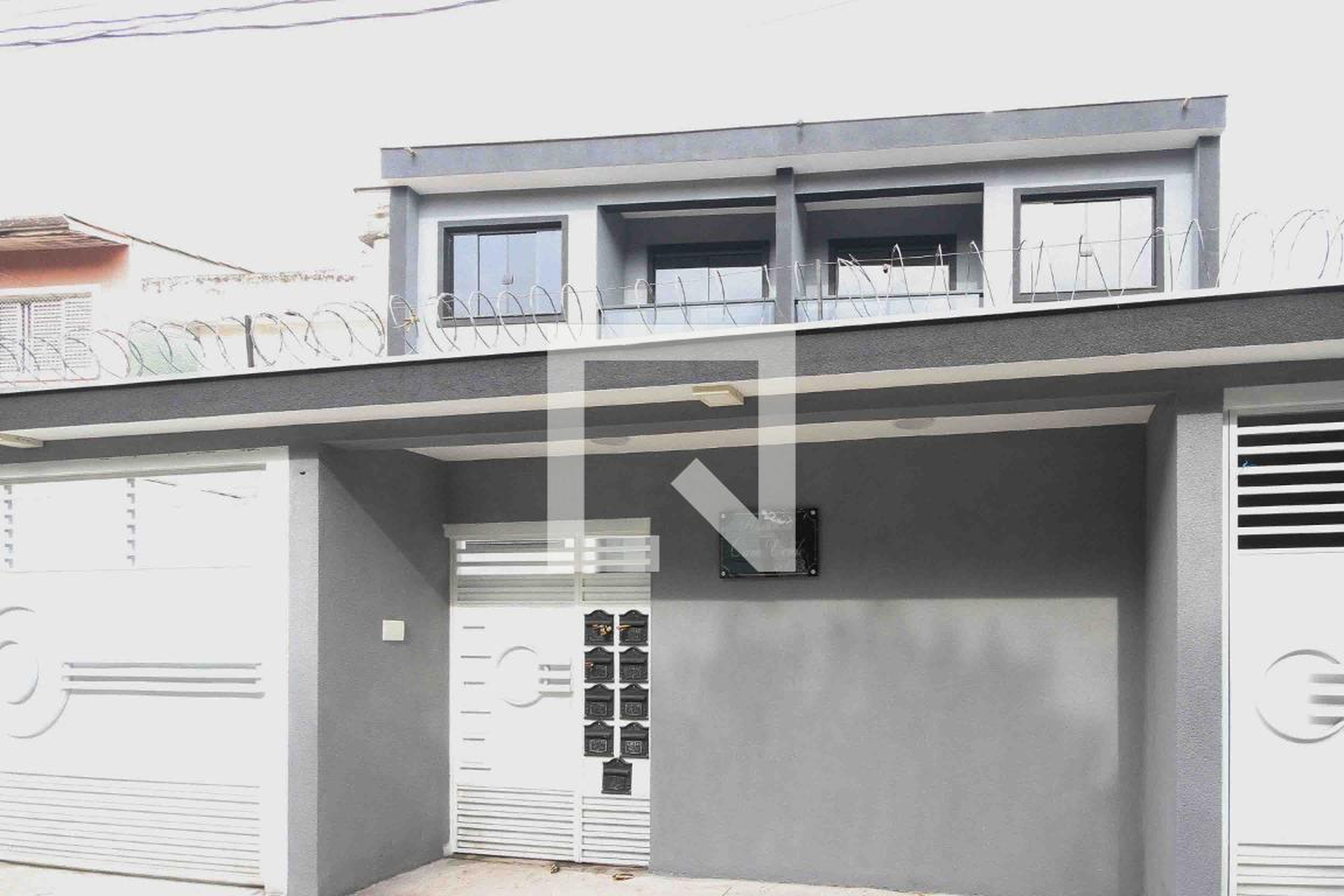 Fachada Condomínio em Avenida Ouro Verde de Minas, 133