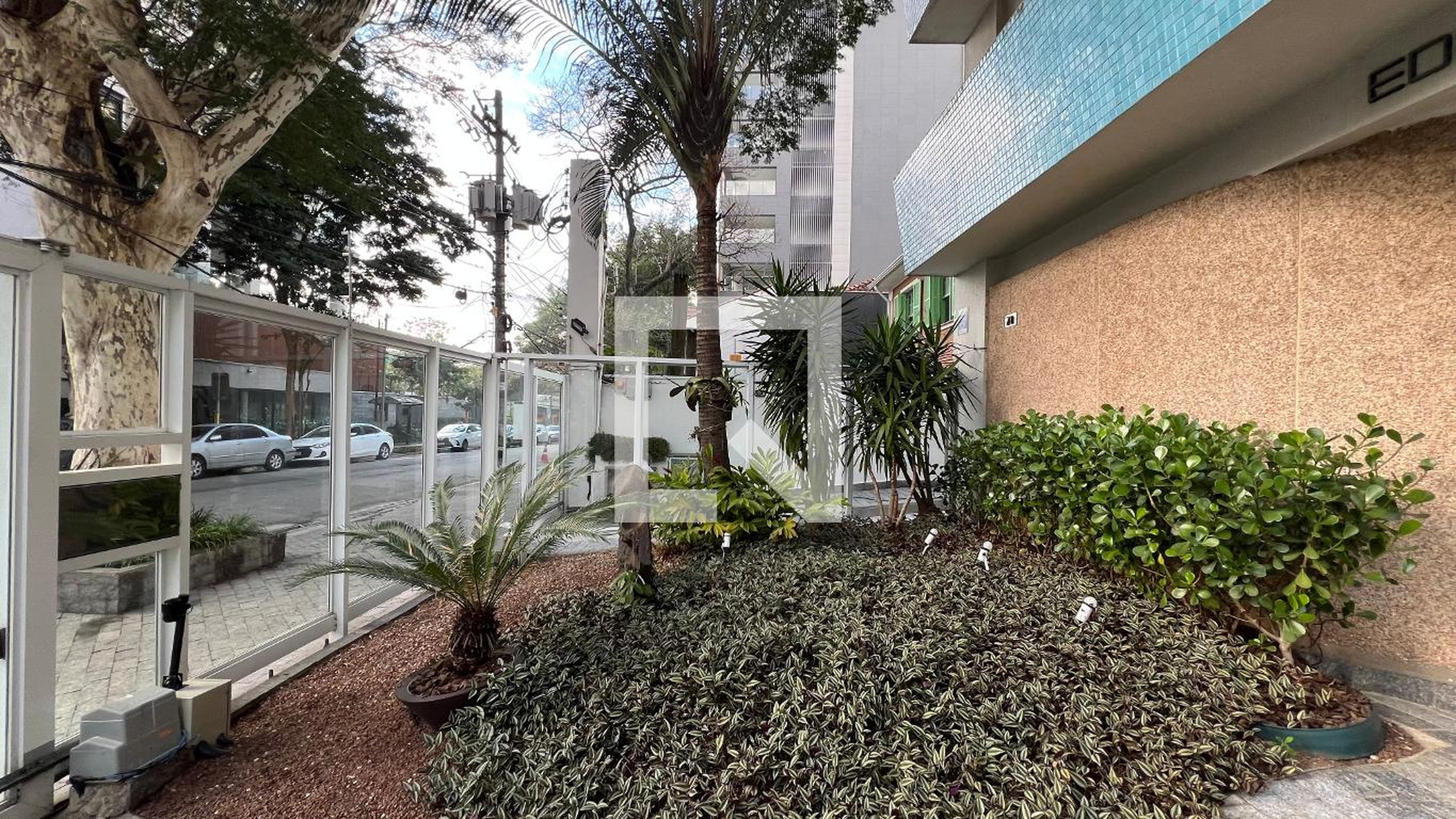 Entrada - Edificio Estoril