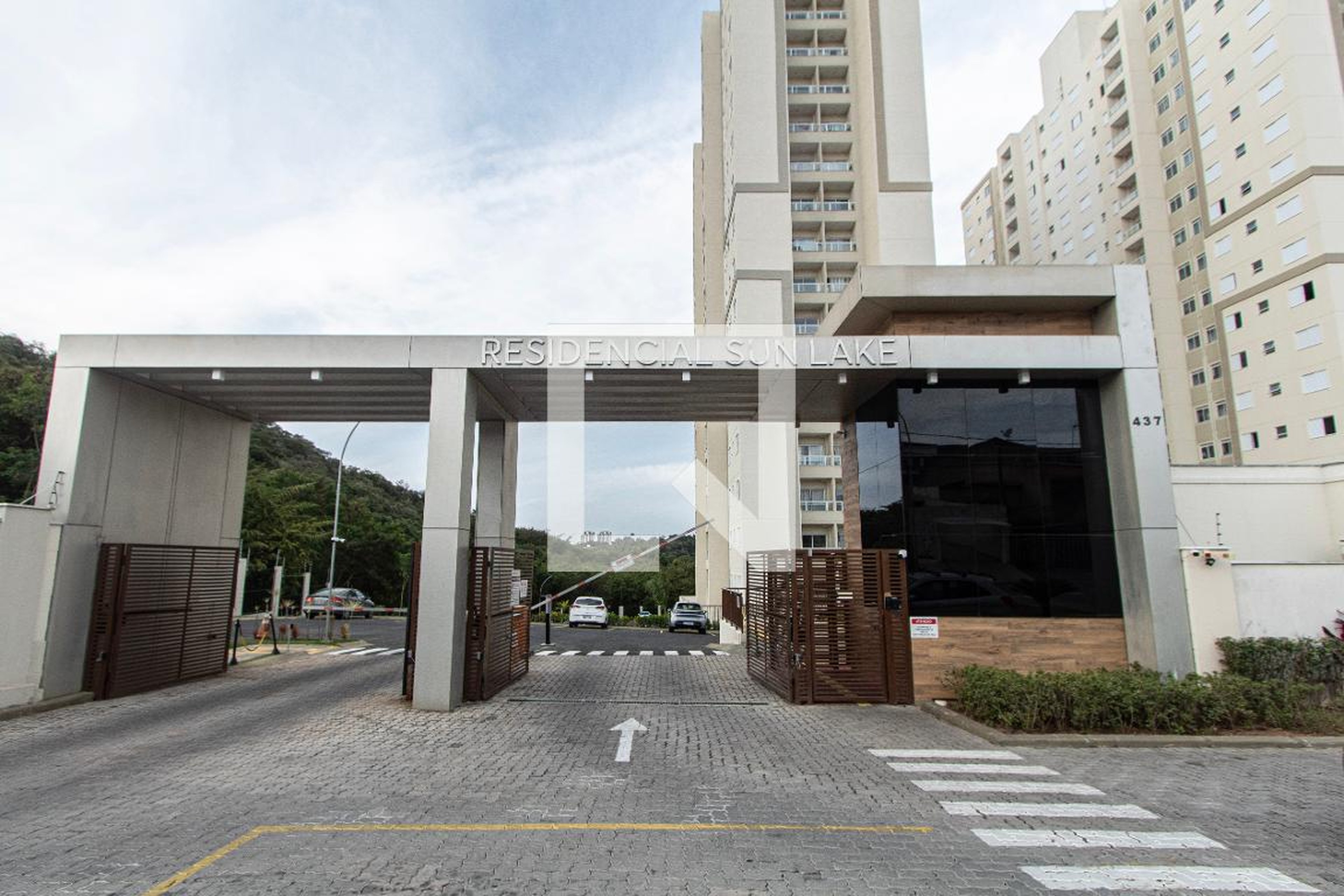 Fachada Residencial Sun Lake