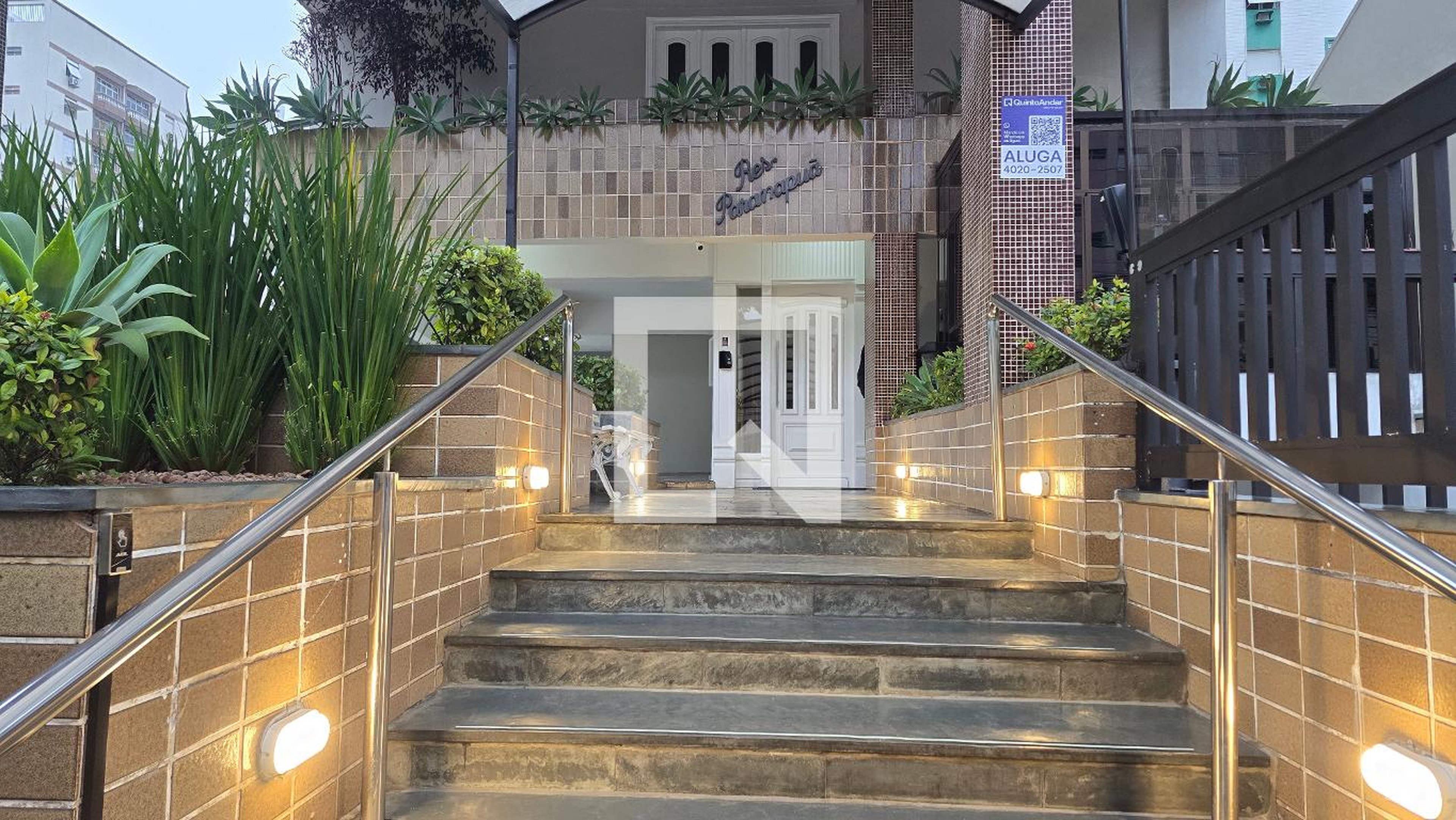 Fachada Condomínio Paranapuã