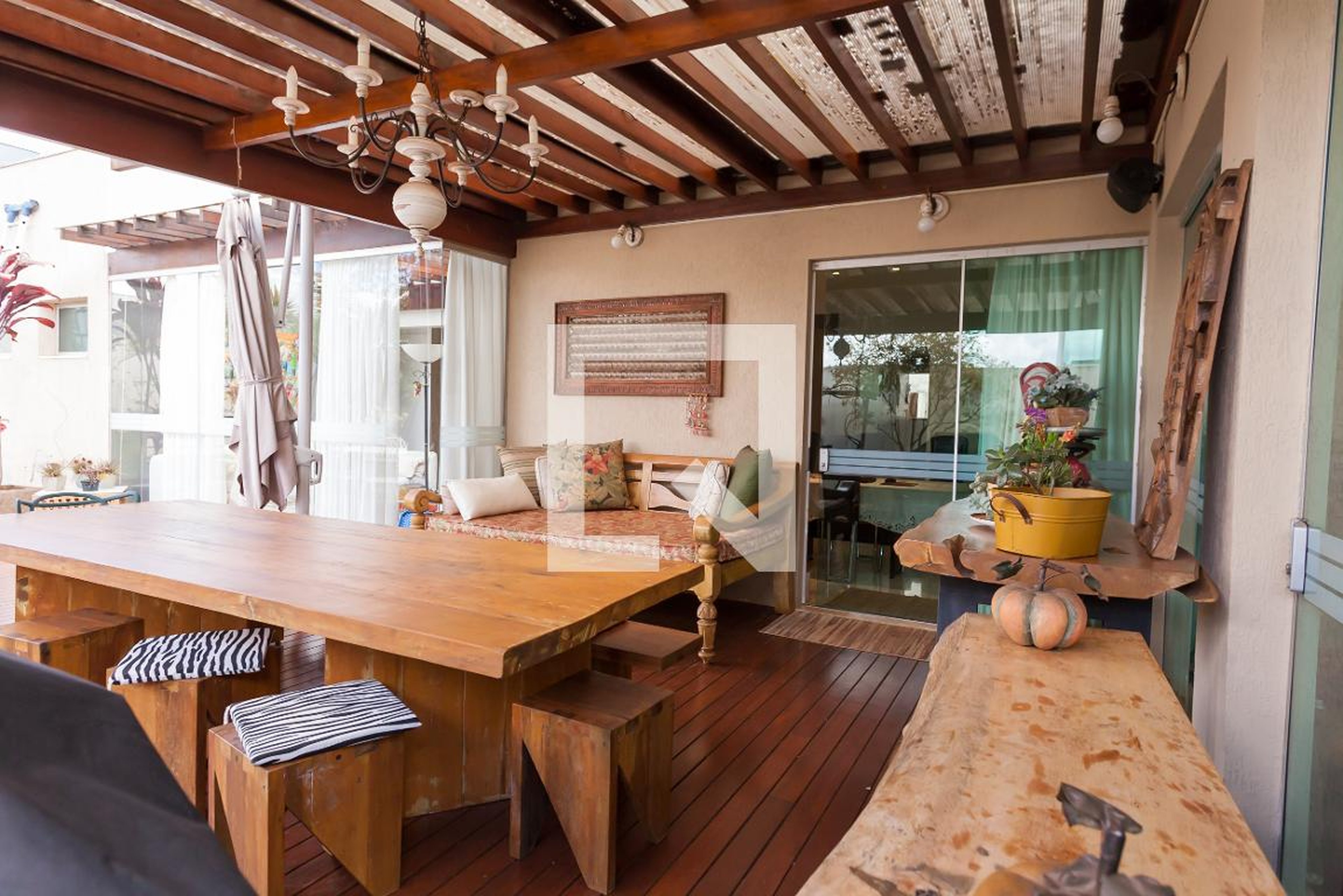 Churrasqueira Condomínio em Rua dos Flamboyants, 1635