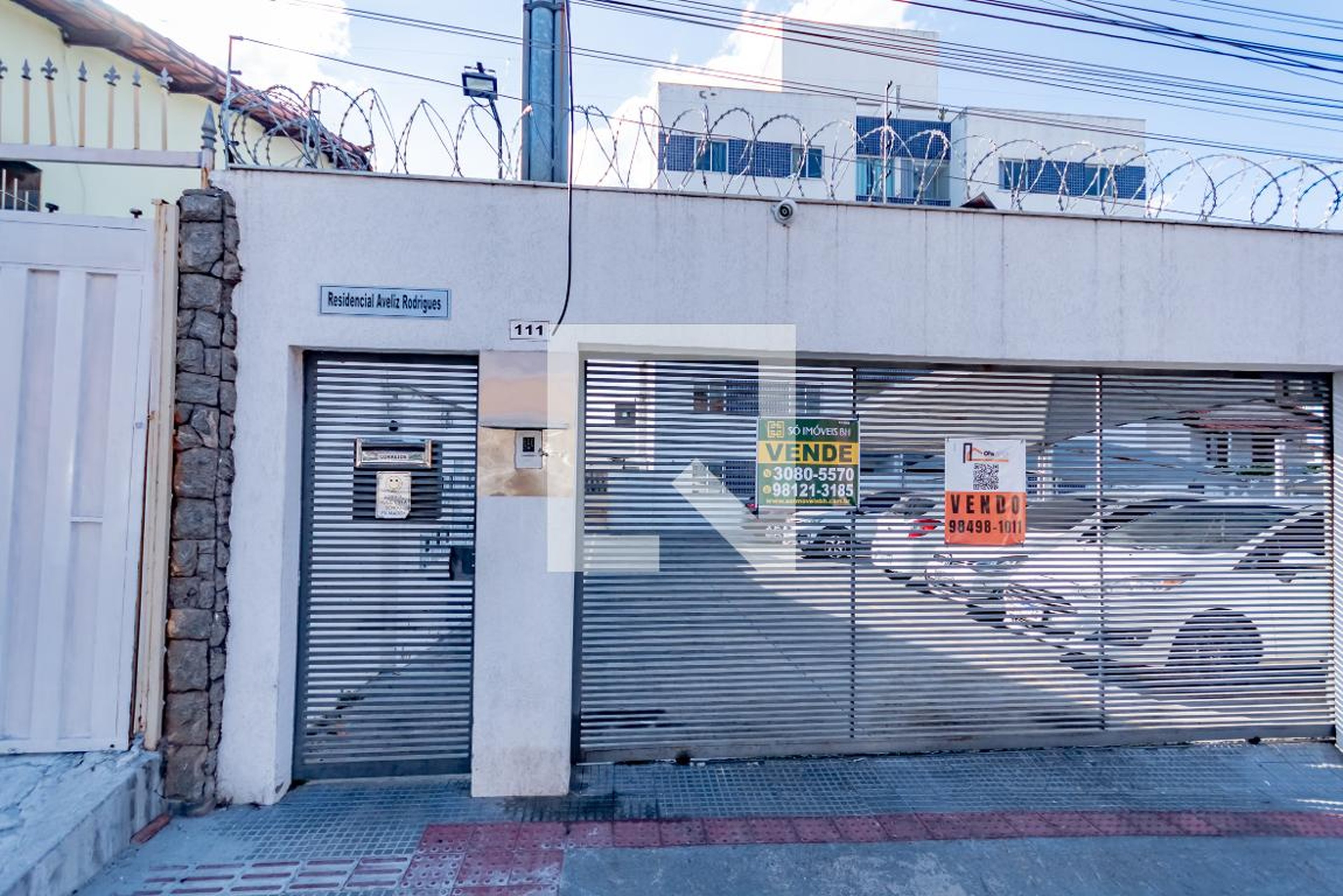 Fachada Condomínio em Rua Maria Letícia, 119