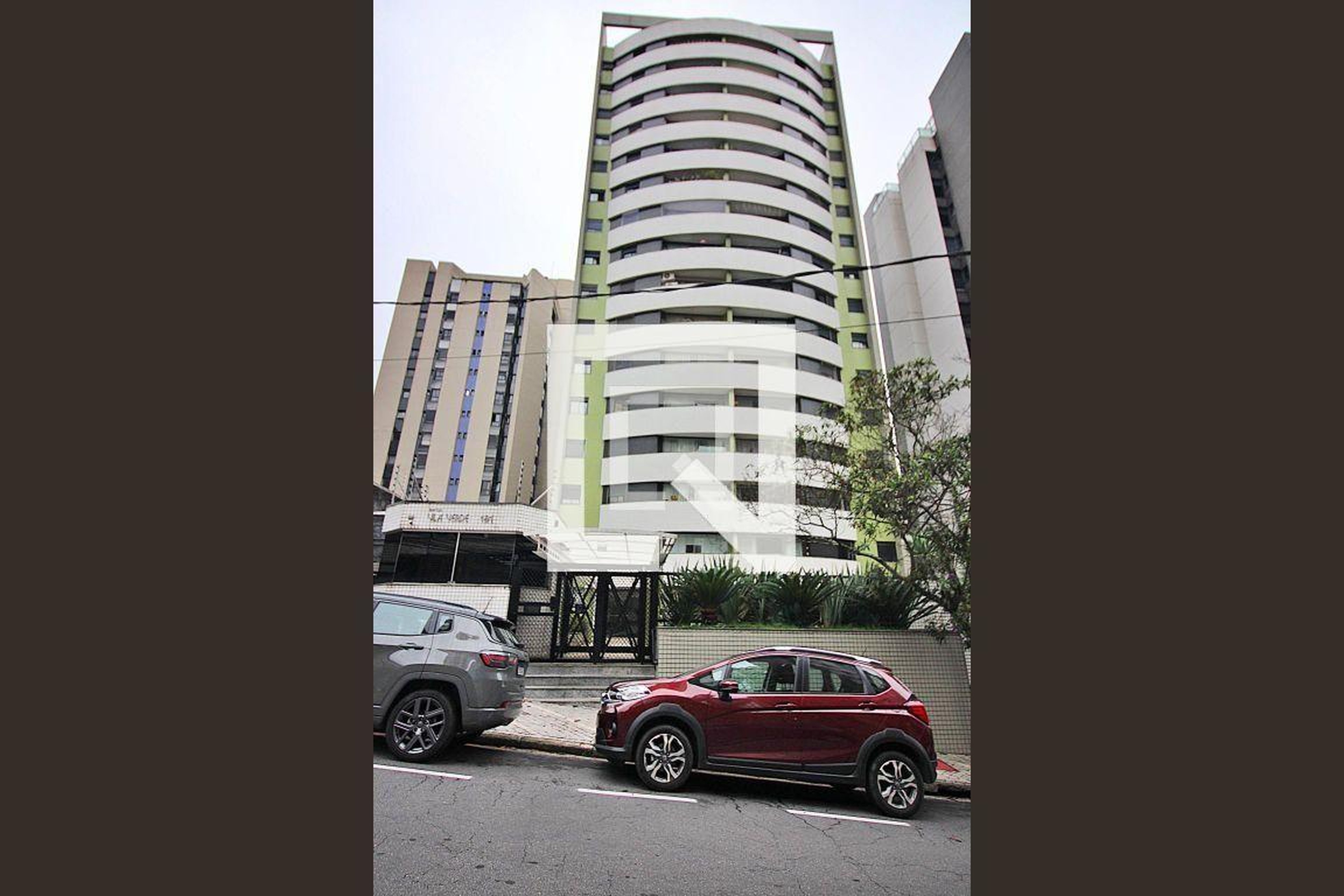 Fachada Condomínio em Rua Tomé de Souza, 141