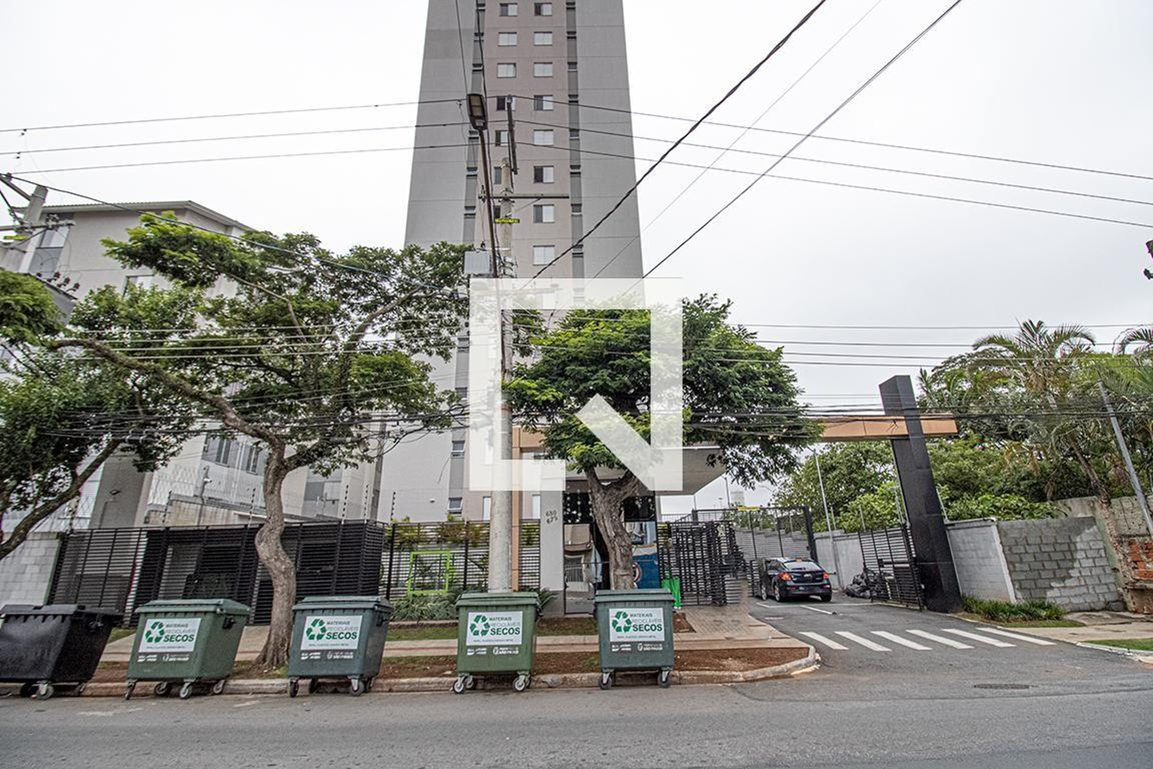 Fachada Condomínio em Avenida Nossa Senhora da Encarnação, 680