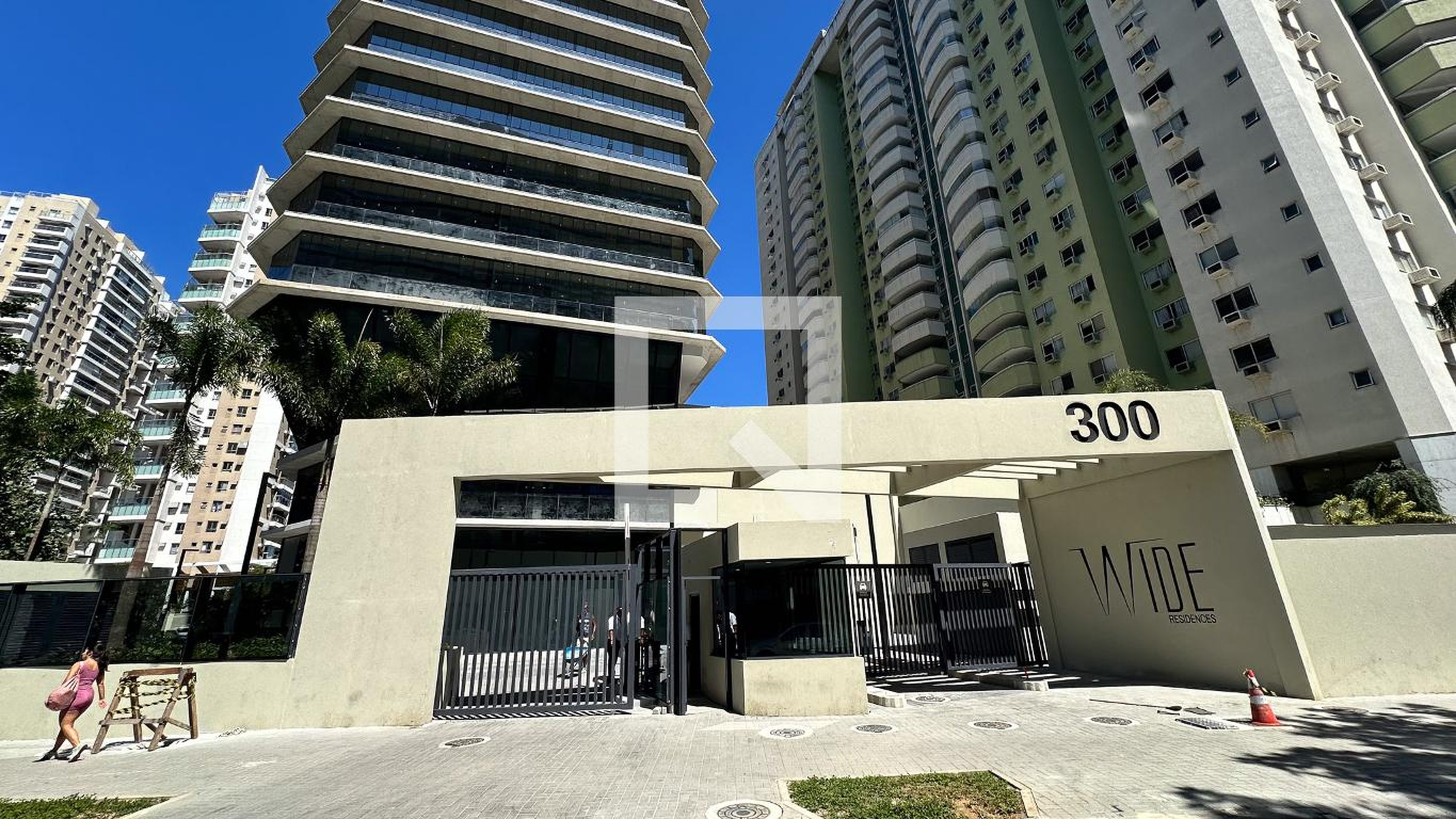 Fachada do Condomínio Condomínio Wide residences