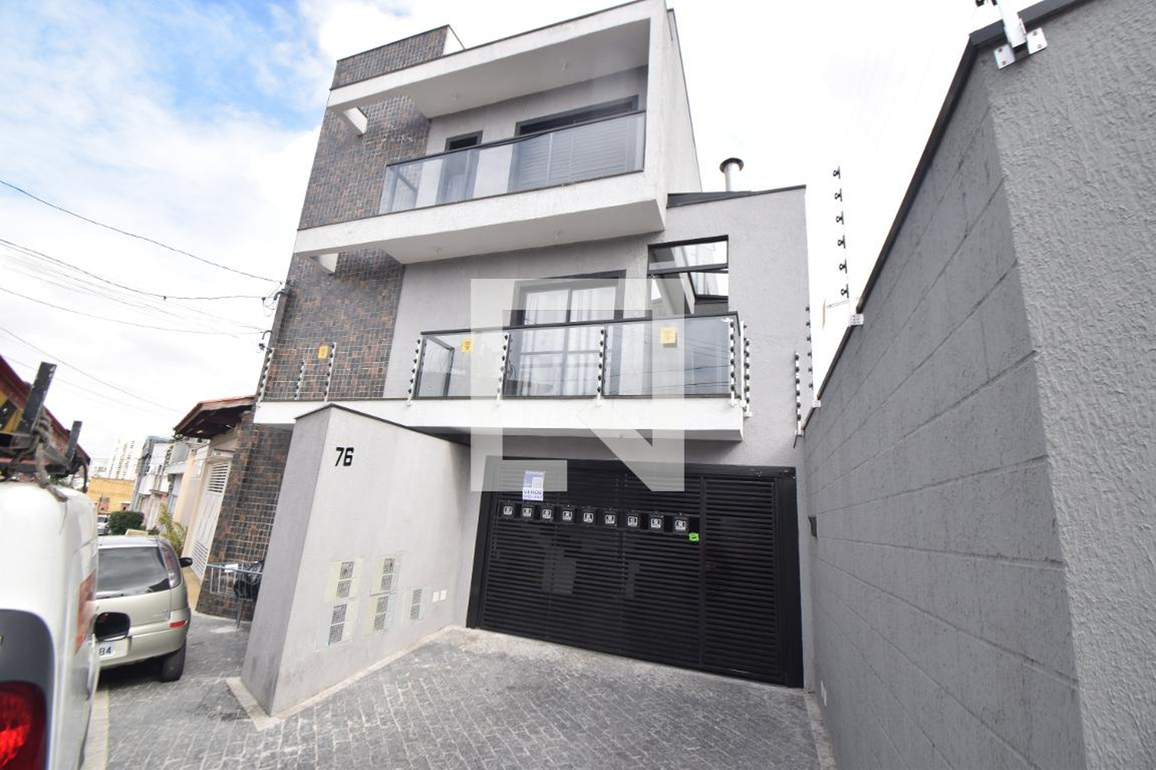 Fachada Condomínio em Rua Sérvulo de Castro, 76