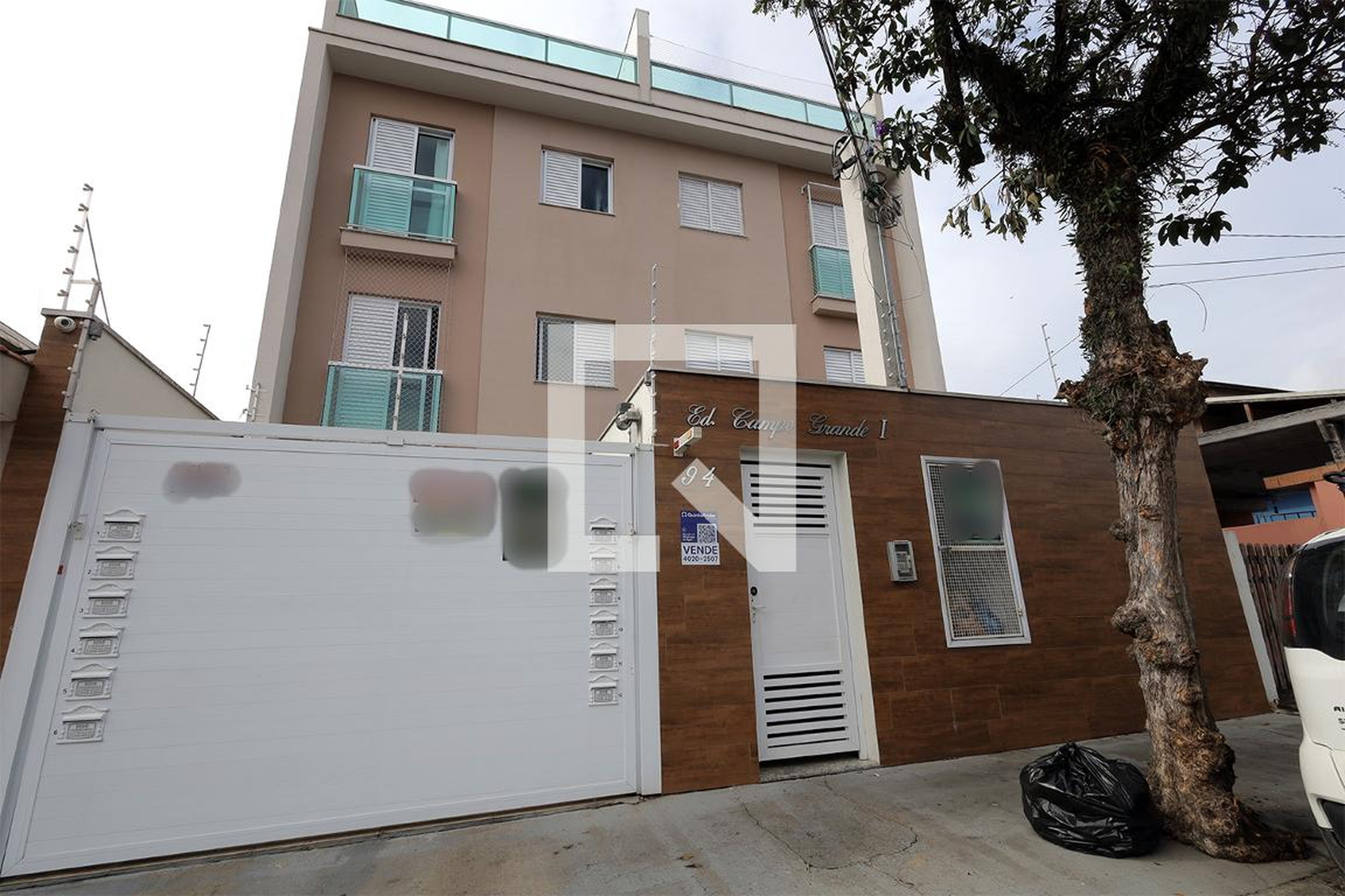 Fachada Condomínio em Rua Campo Grande, 94