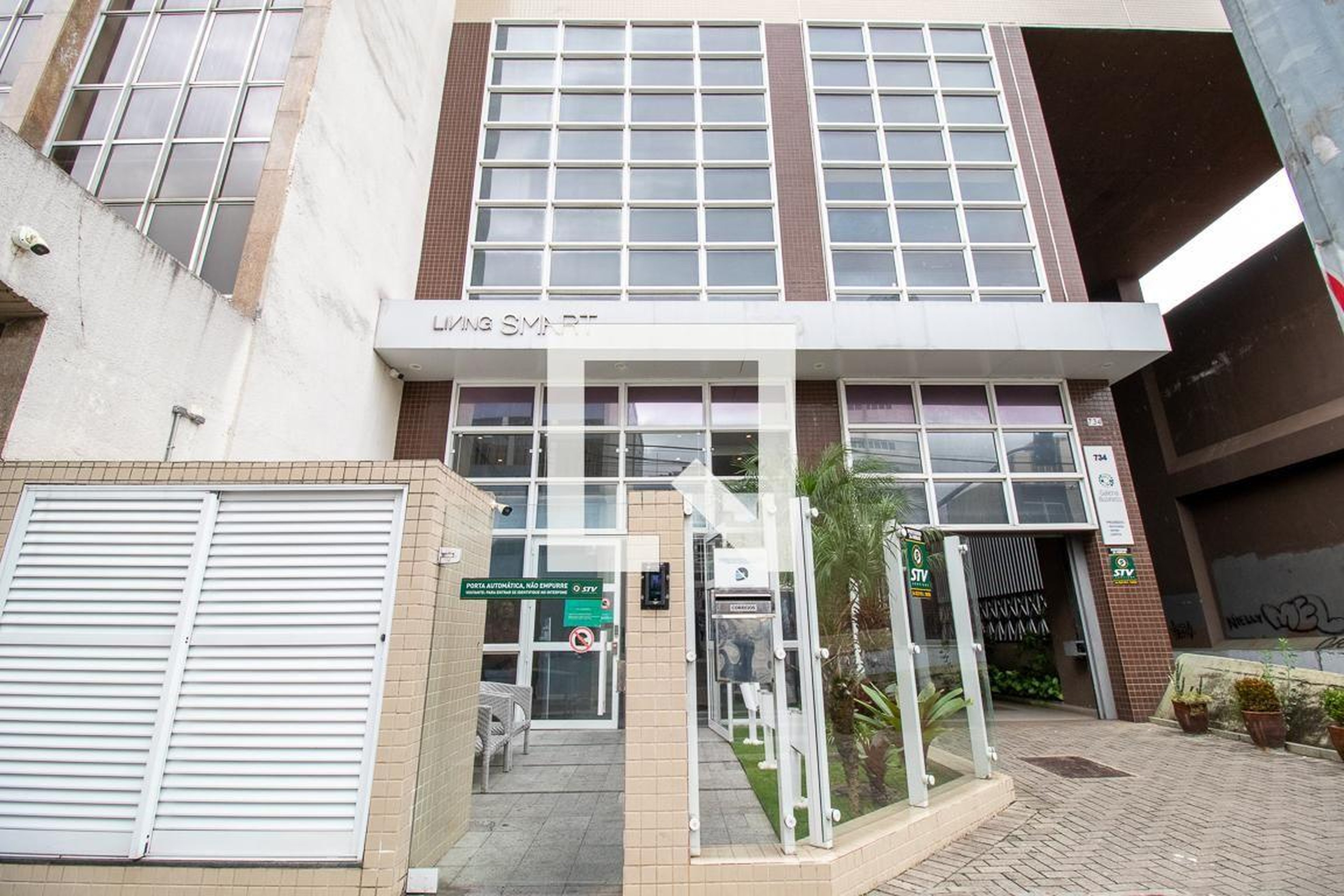 Fachada do Condomínio Condomínio Living Smart