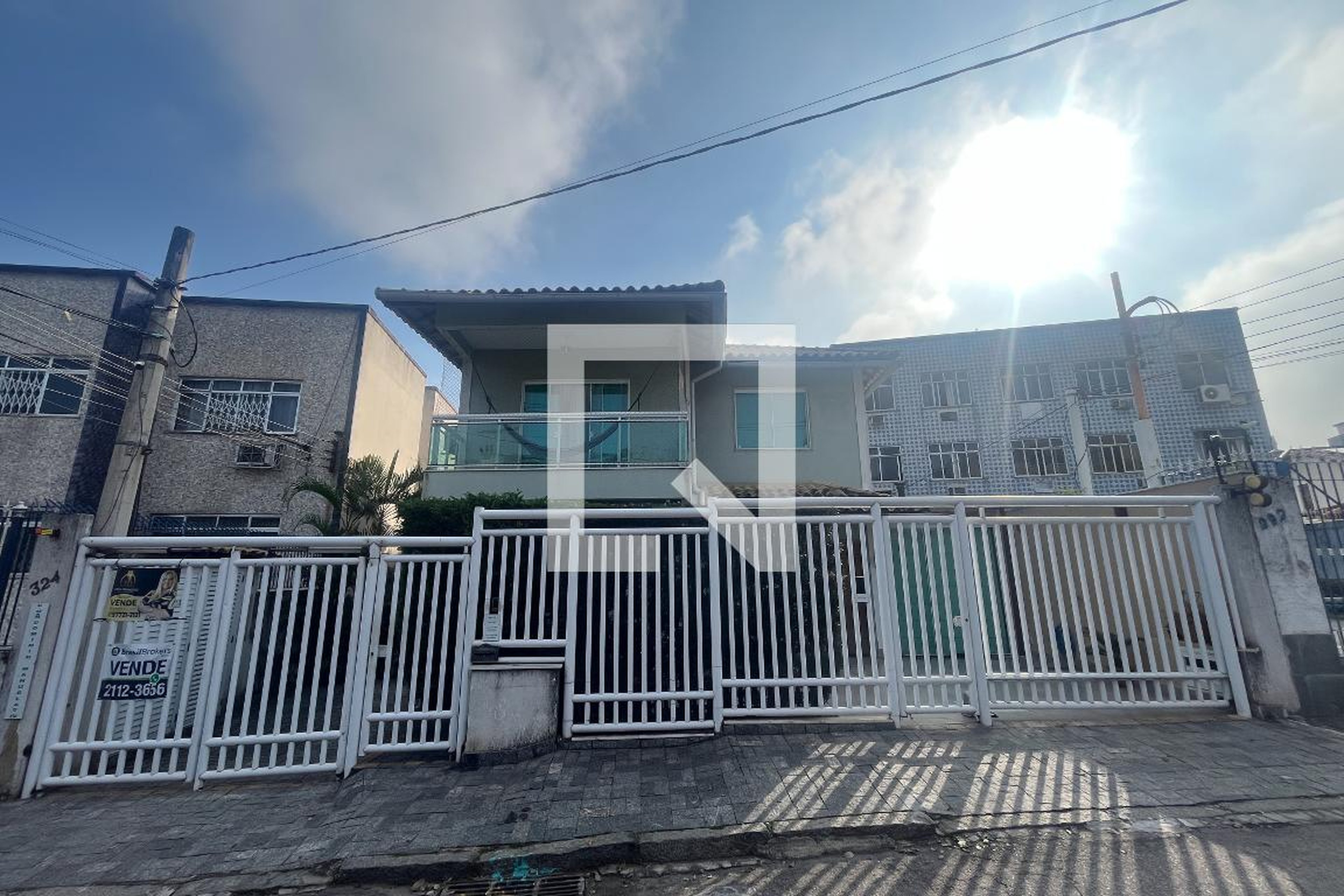 Fachada Condomínio em Rua Visconde de São Lourenço, 324