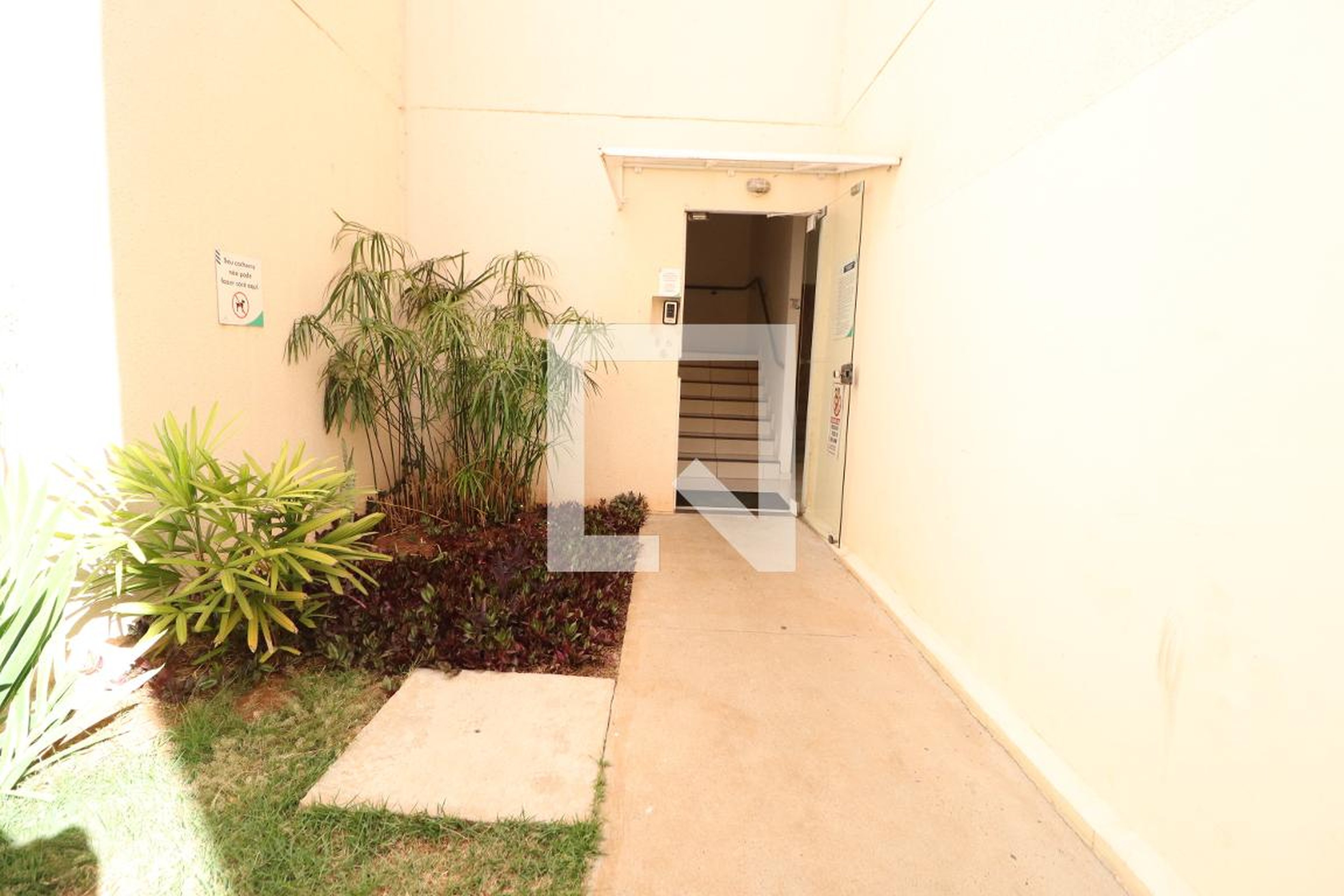 Hall de entrada - Jardim Holanda III