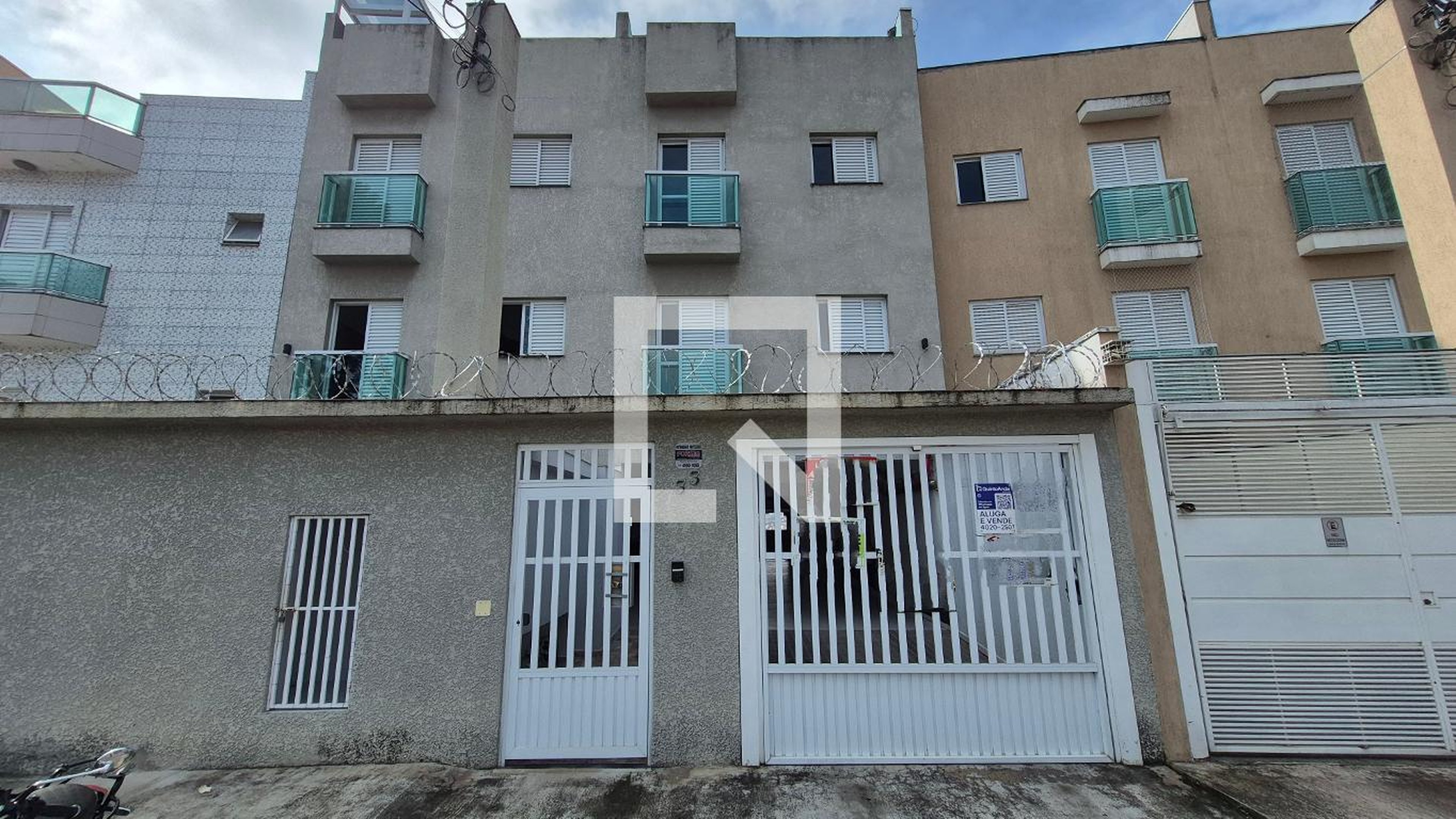 Fachada Condomínio em Rua Francisco Inácio, 33