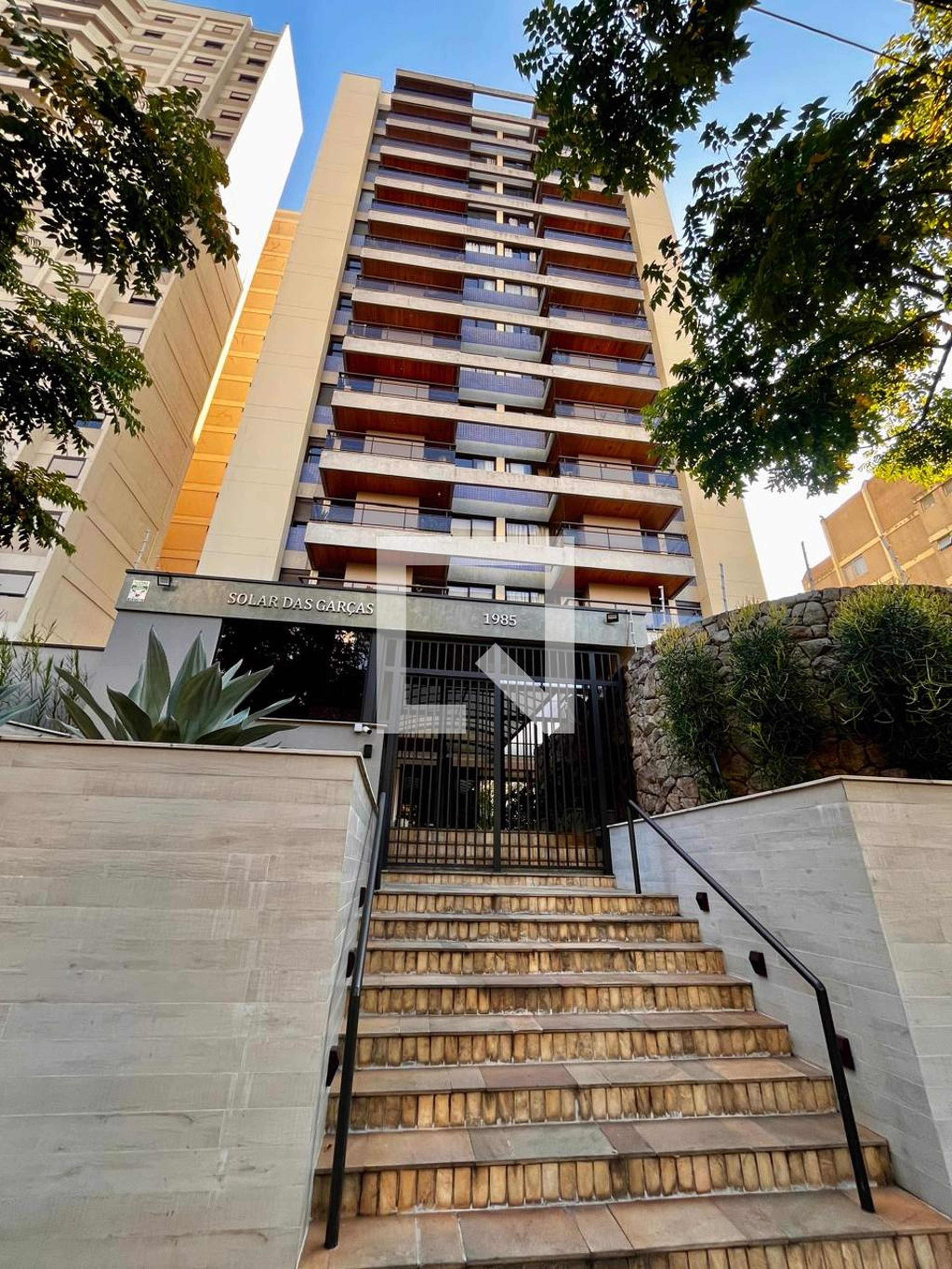 Fachada do Prédio Condomínio em Avenida Dona Libânia, 1985