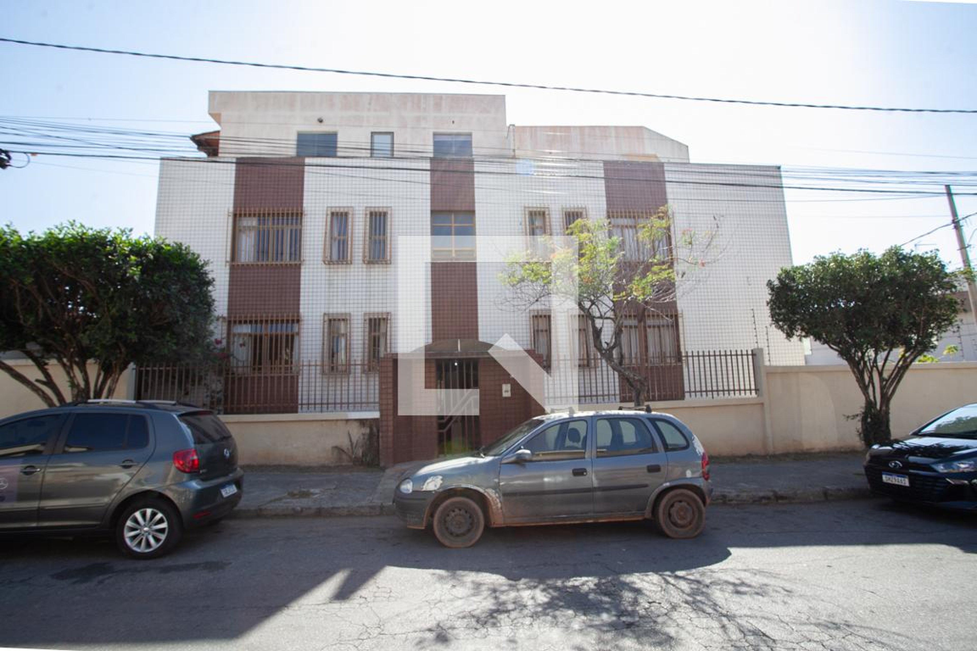 Fachada Condomínio em Rua das Canárias, 800