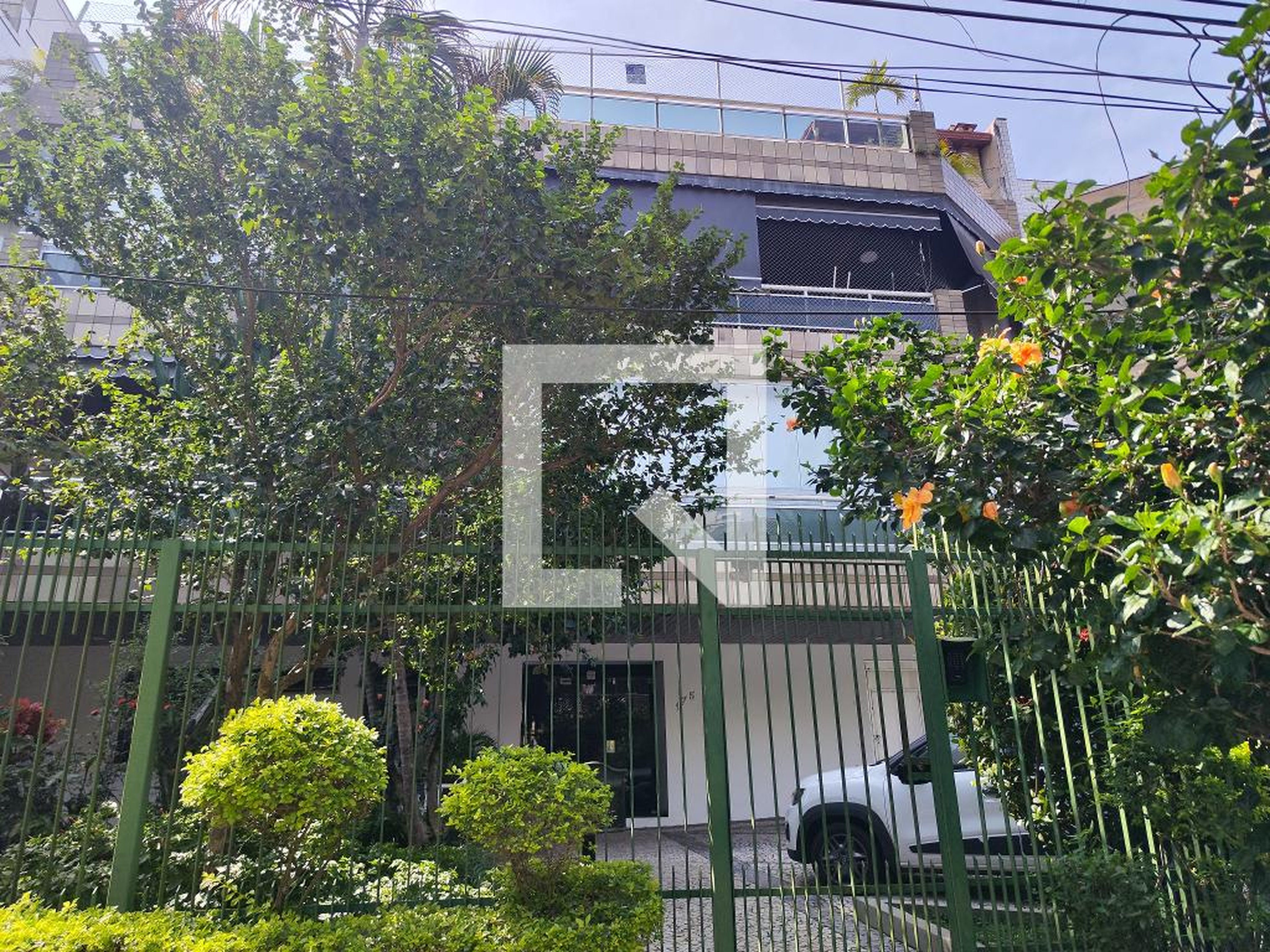 Fachada Condomínio em Rua Murilo Araújo, 175