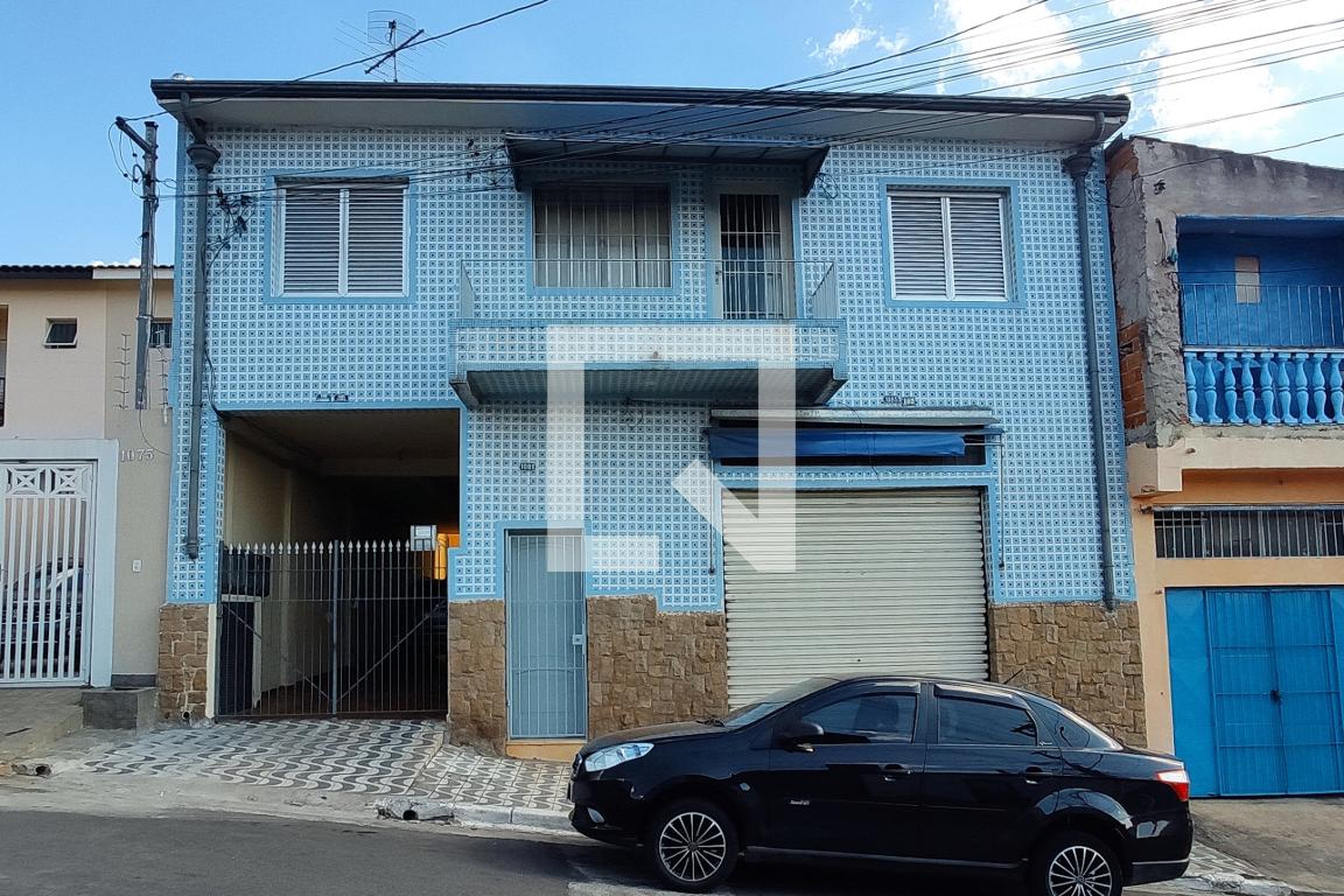 Fachada Condomínio em Rua Carlos Belmiro Correia, 1081