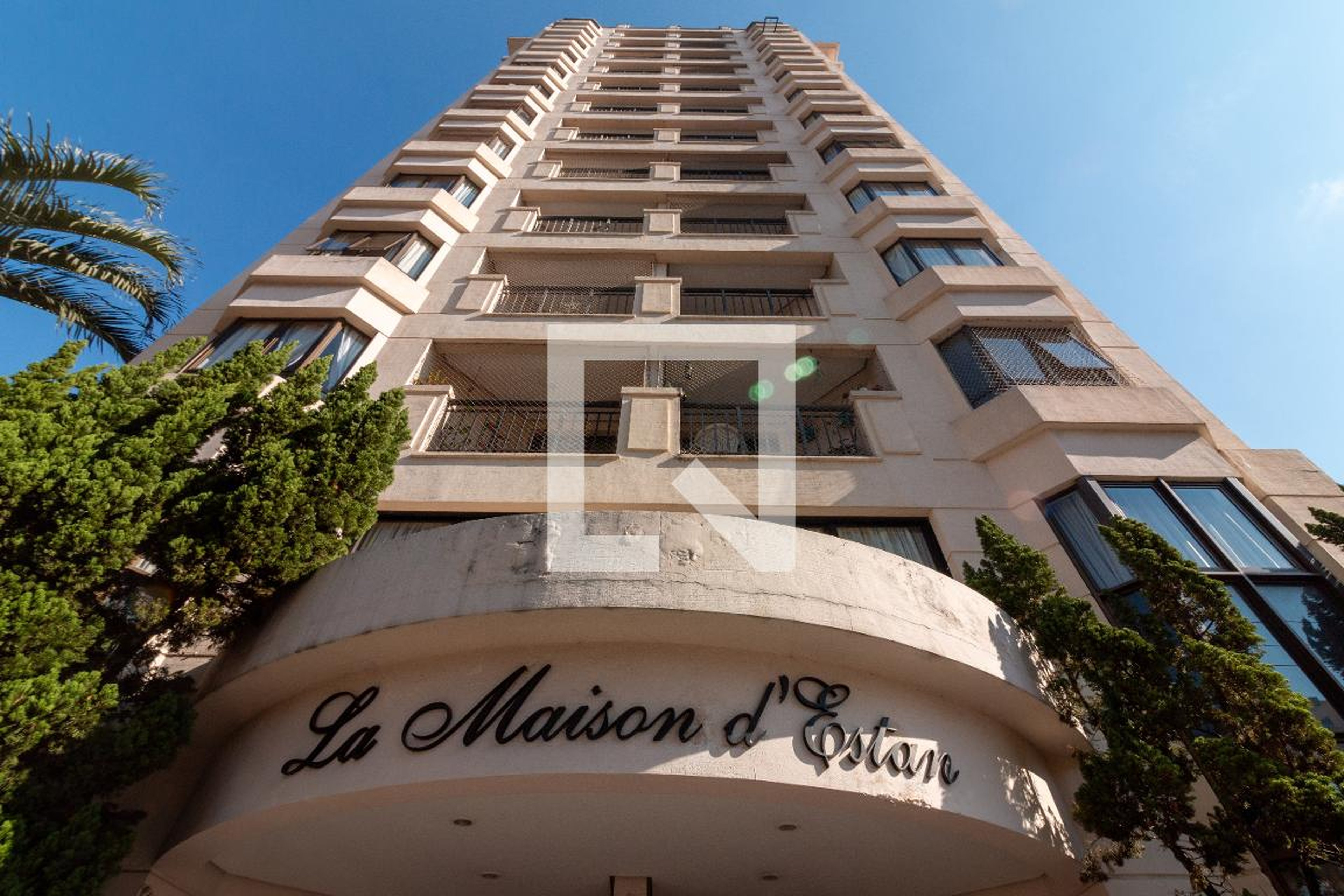 Fachada do Prédio Condomínio em Avenida Miruna, 45