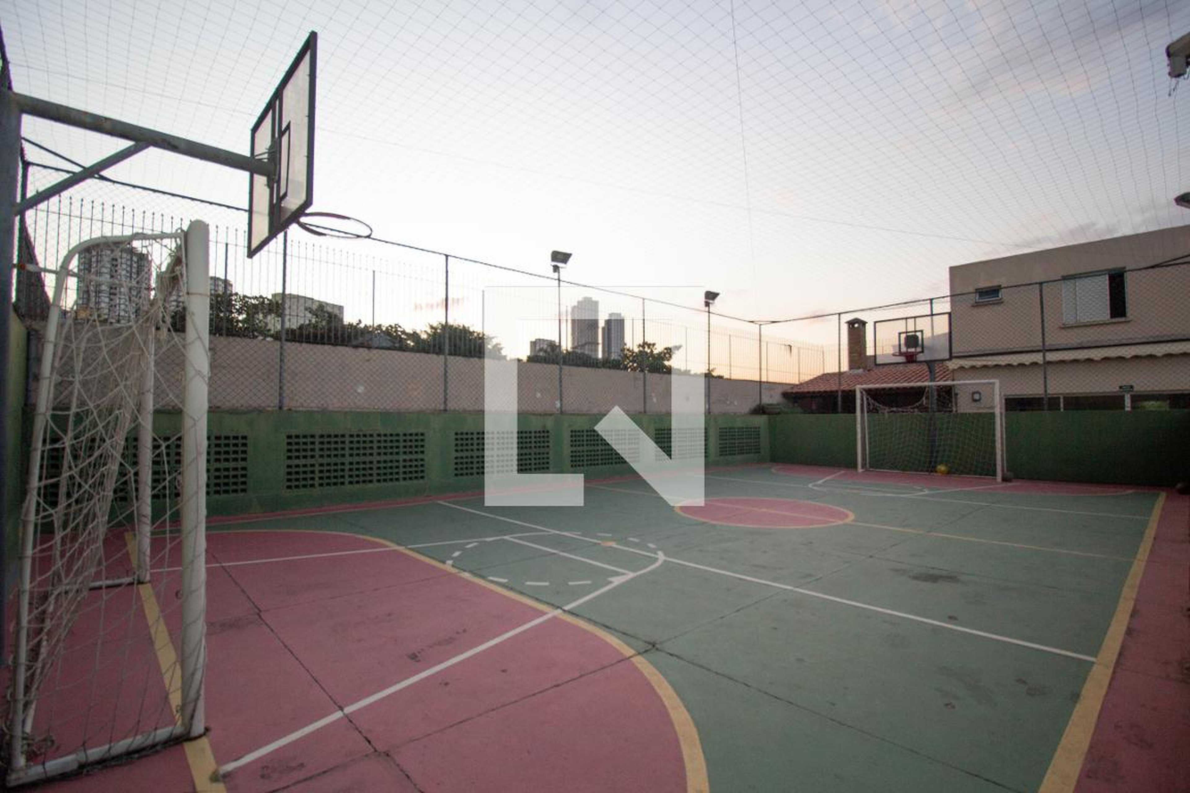 Quadra Esportiva - Pollux II