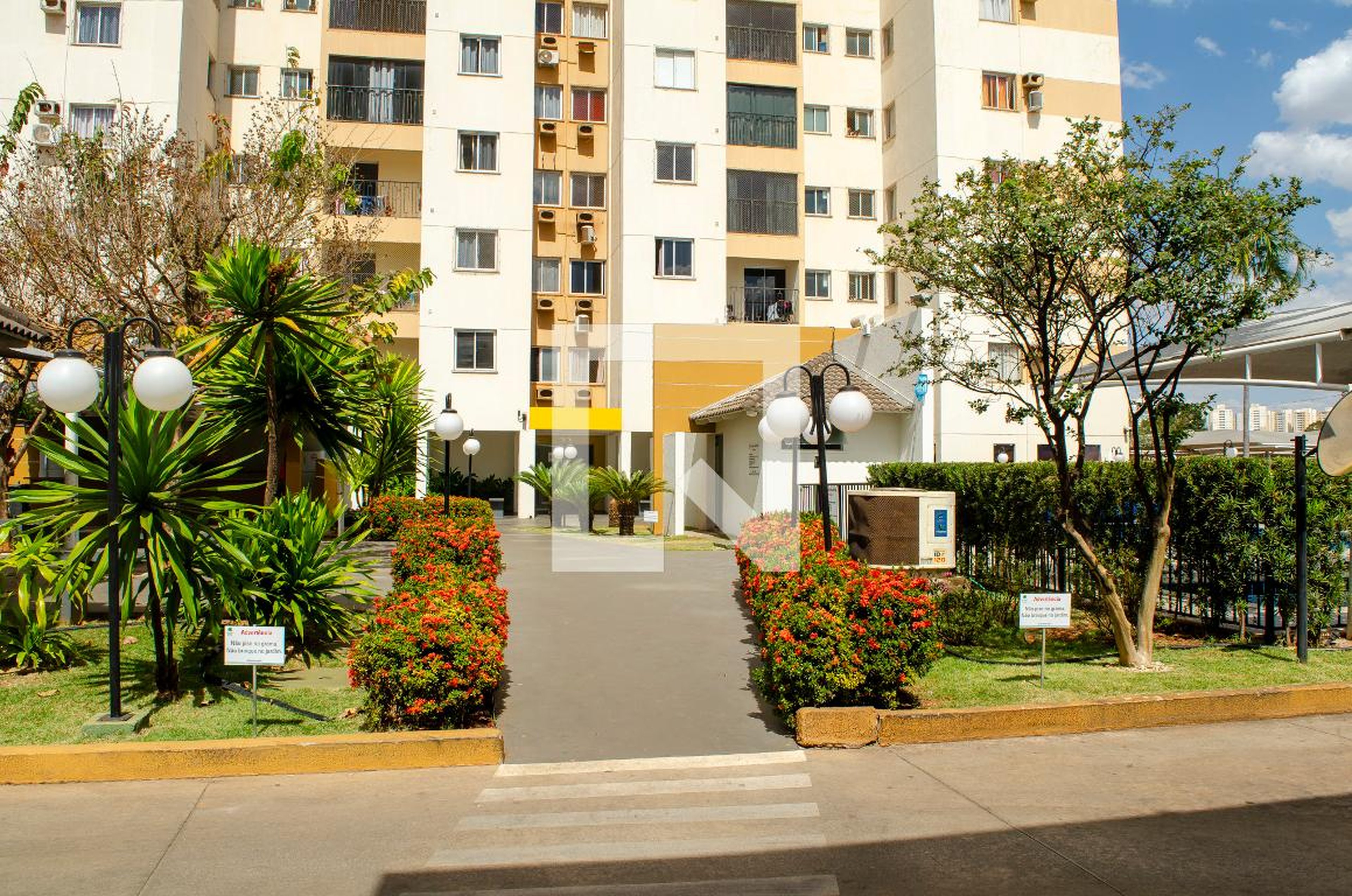 Fachada do Prédio Condomínio de La Flor 1201 Torre 1